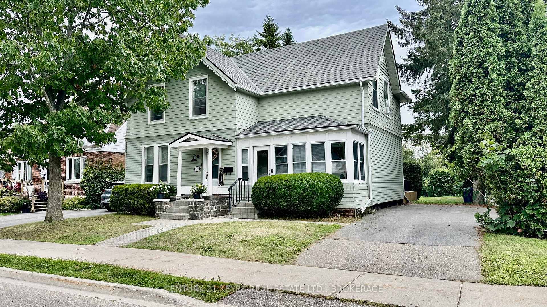 Photo 1 of 267 John Street, Gananoque — HOMEH