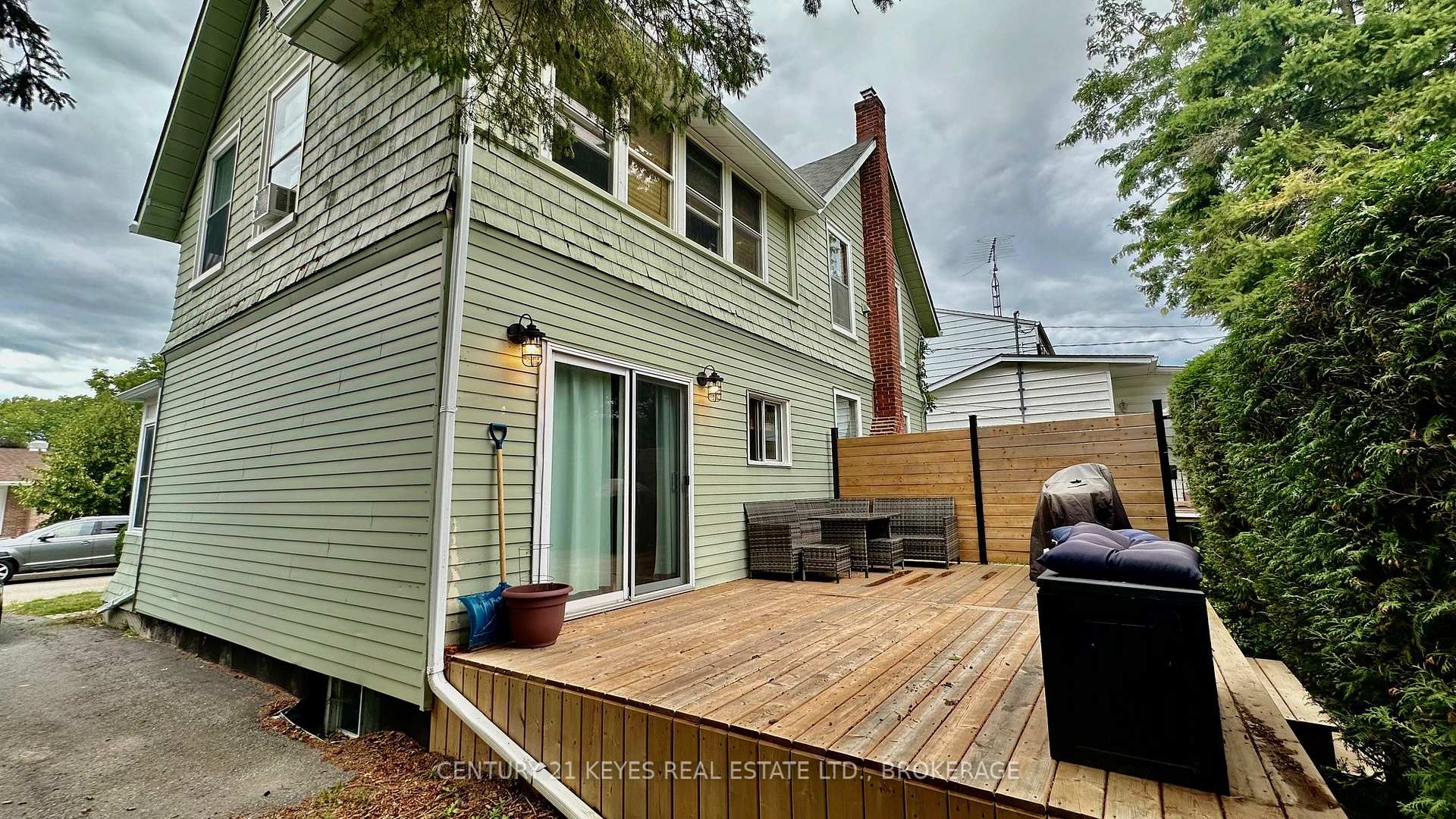 Photo 5 of 267 John Street, Gananoque — HOMEH