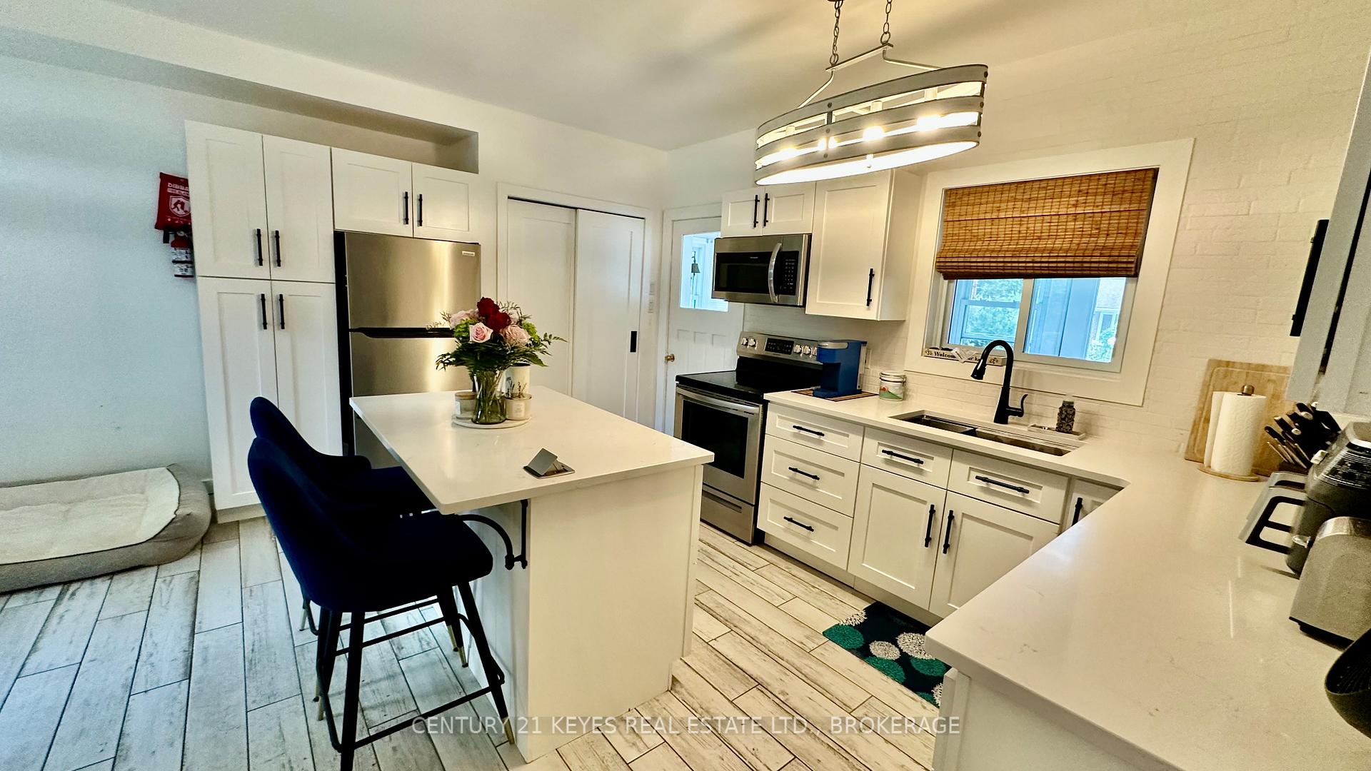 Photo 8 of 267 John Street, Gananoque — HOMEH