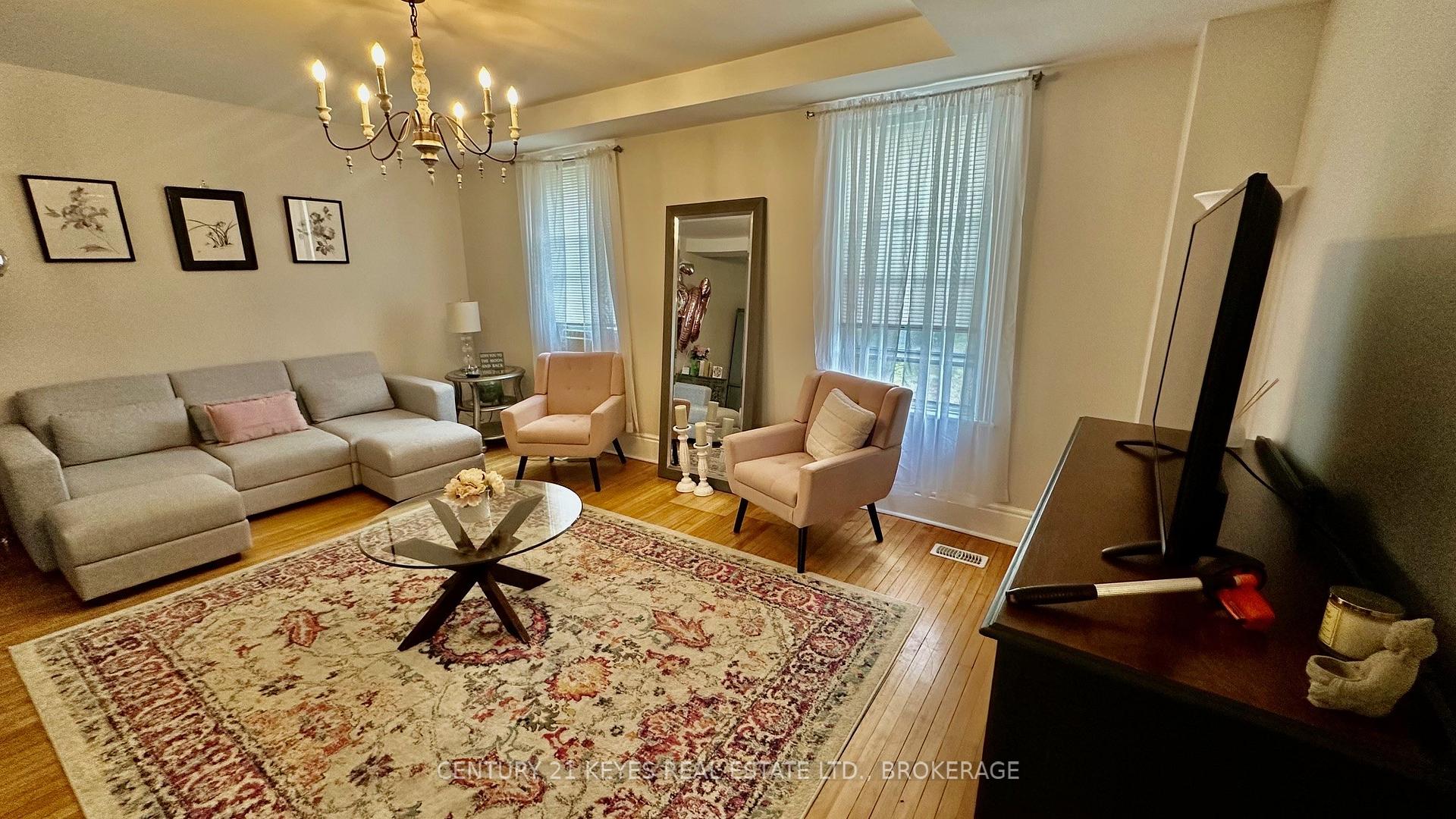 Photo 10 of 267 John Street, Gananoque — HOMEH