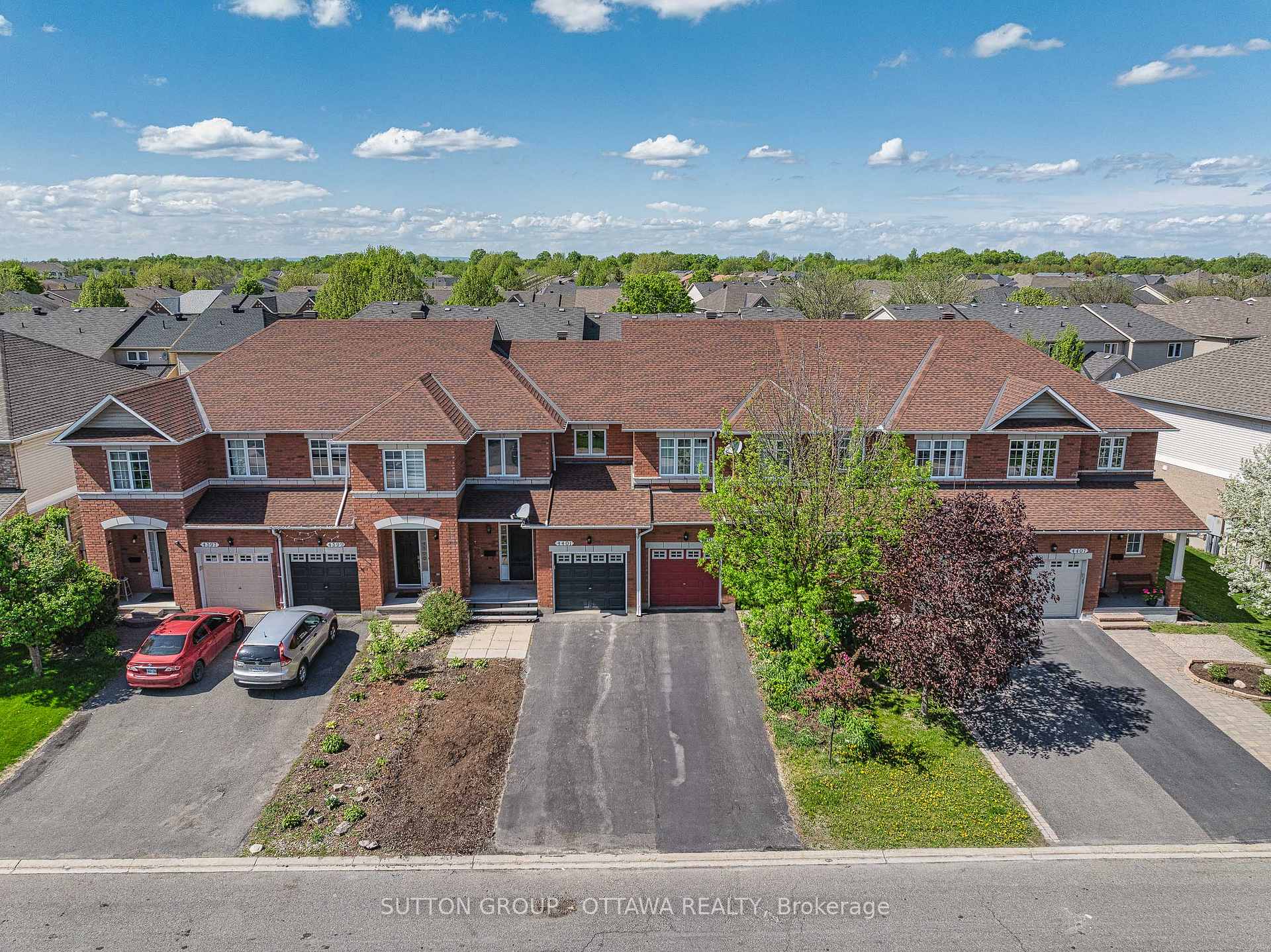 Photo 1 of 4401 Goldeneye Way, Ottawa, Riverside South/Gloucester Glen — HOMEH