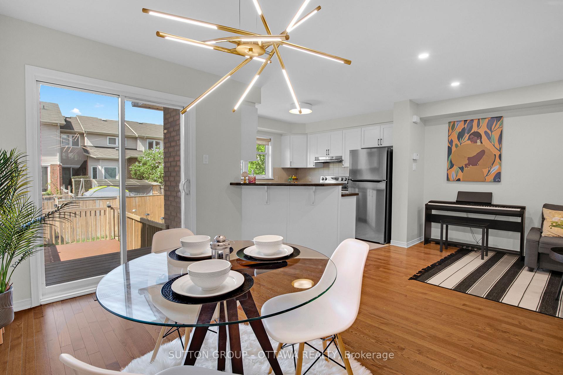 Photo 10 of 4401 Goldeneye Way, Ottawa, Riverside South/Gloucester Glen — HOMEH