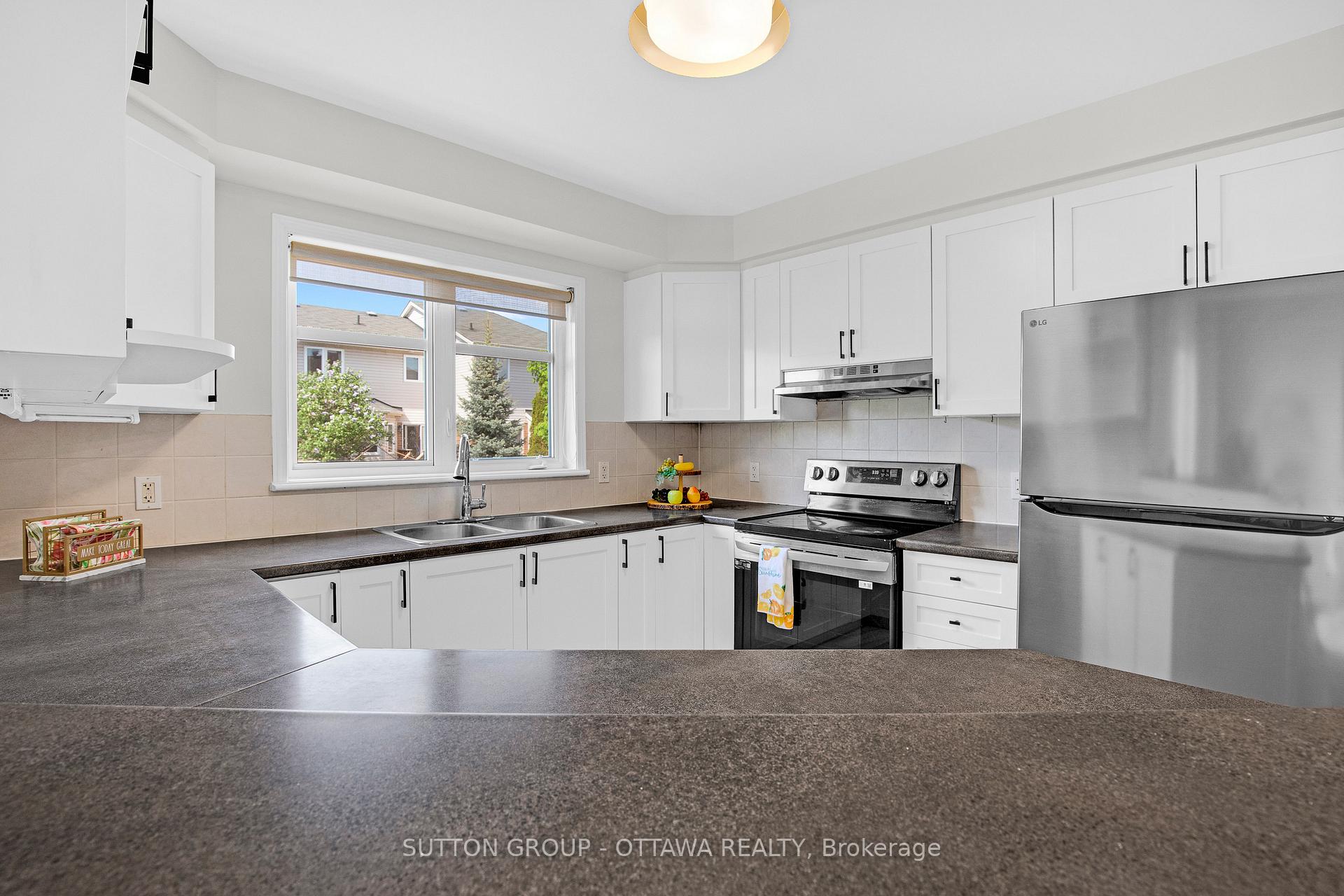 Photo 12 of 4401 Goldeneye Way, Ottawa, Riverside South/Gloucester Glen — HOMEH