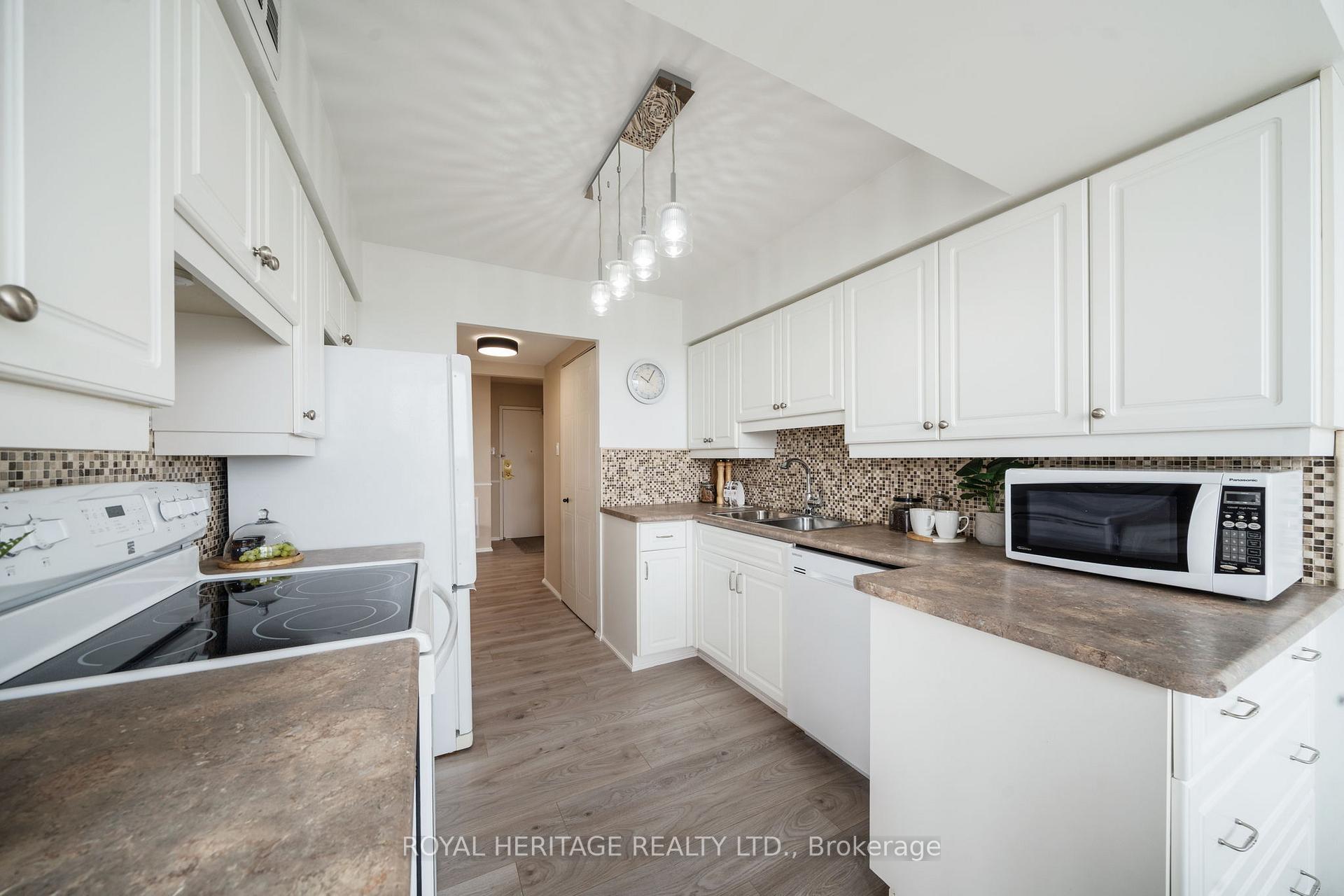 Photo 15 of Unit 720, 1880 Valley Farm Road, Pickering, Town Centre — HOMEH