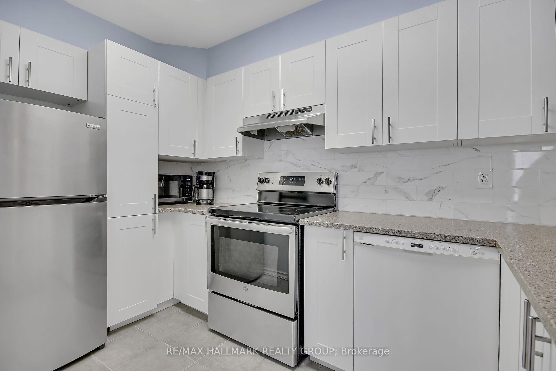 Photo 4 of Unit 110, 1835 Marsala Crescent, Ottawa, Fallingbrook/Pineridge — HOMEH
