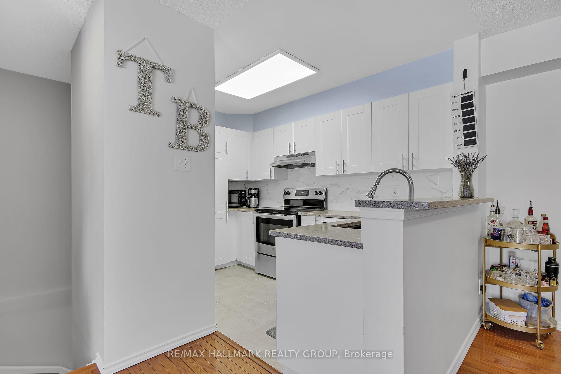 Photo 5 of Unit 110, 1835 Marsala Crescent, Ottawa, Fallingbrook/Pineridge — HOMEH