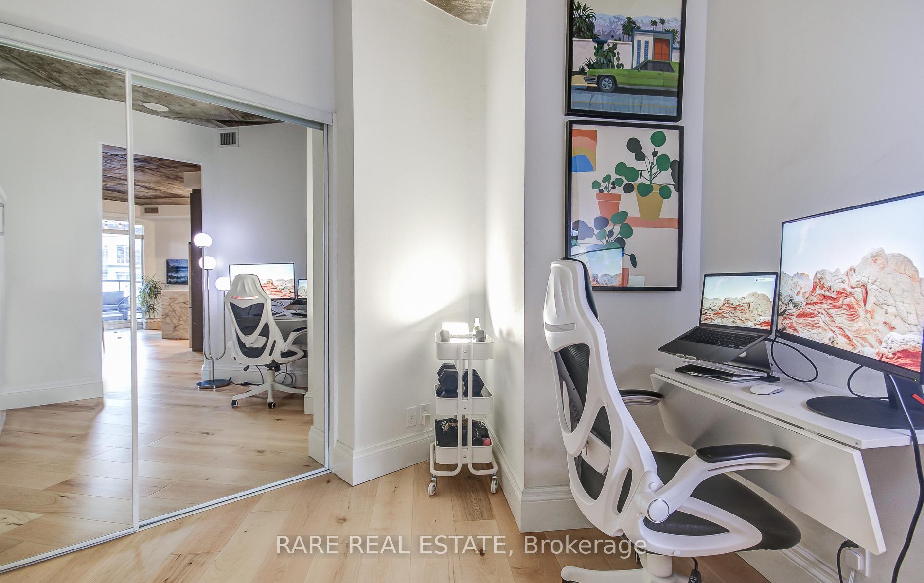 Photo 6 of Unit 829, 1 Shaw Street, Toronto, Niagara — HOMEH
