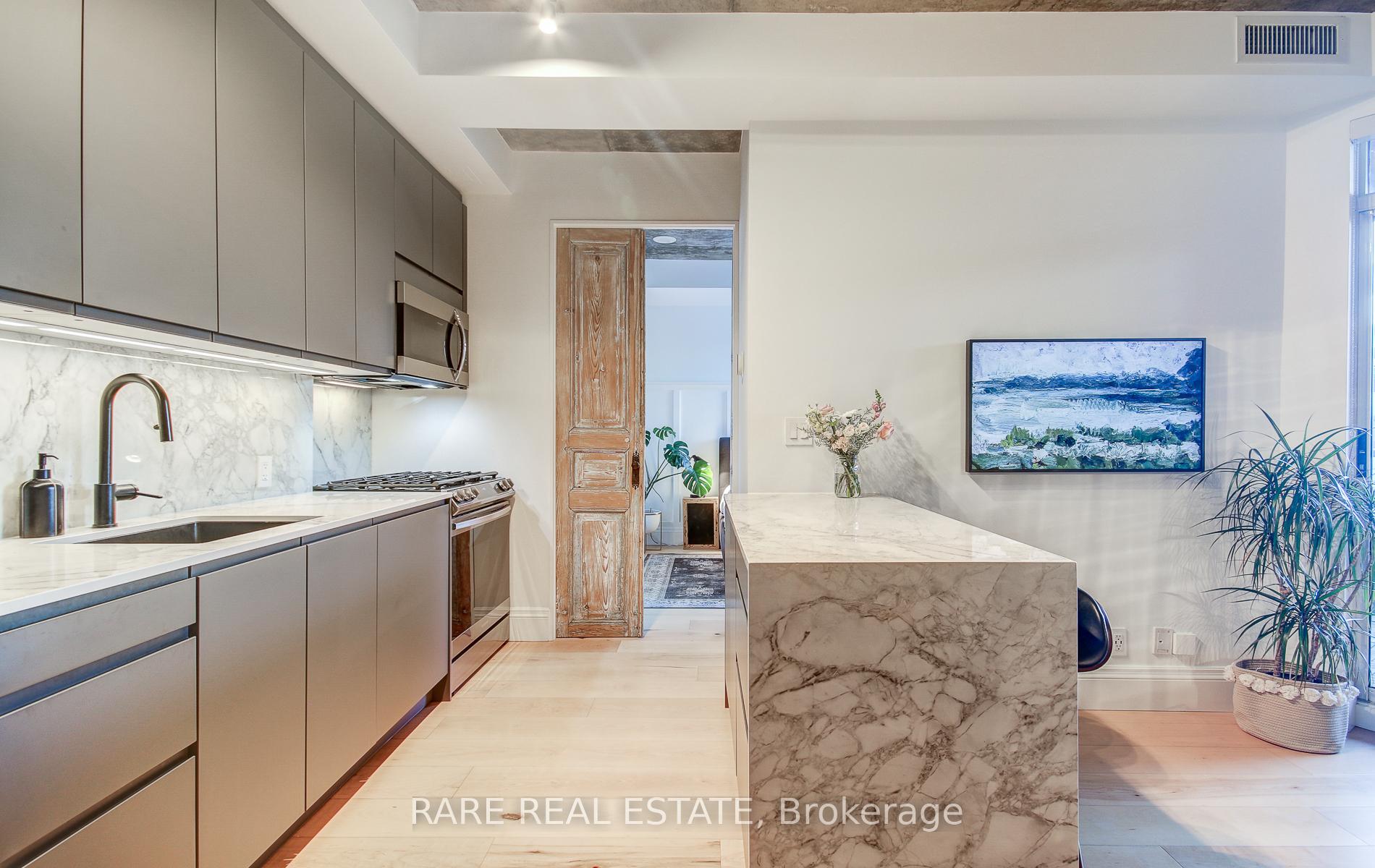 Photo 14 of Unit 829, 1 Shaw Street, Toronto, Niagara — HOMEH