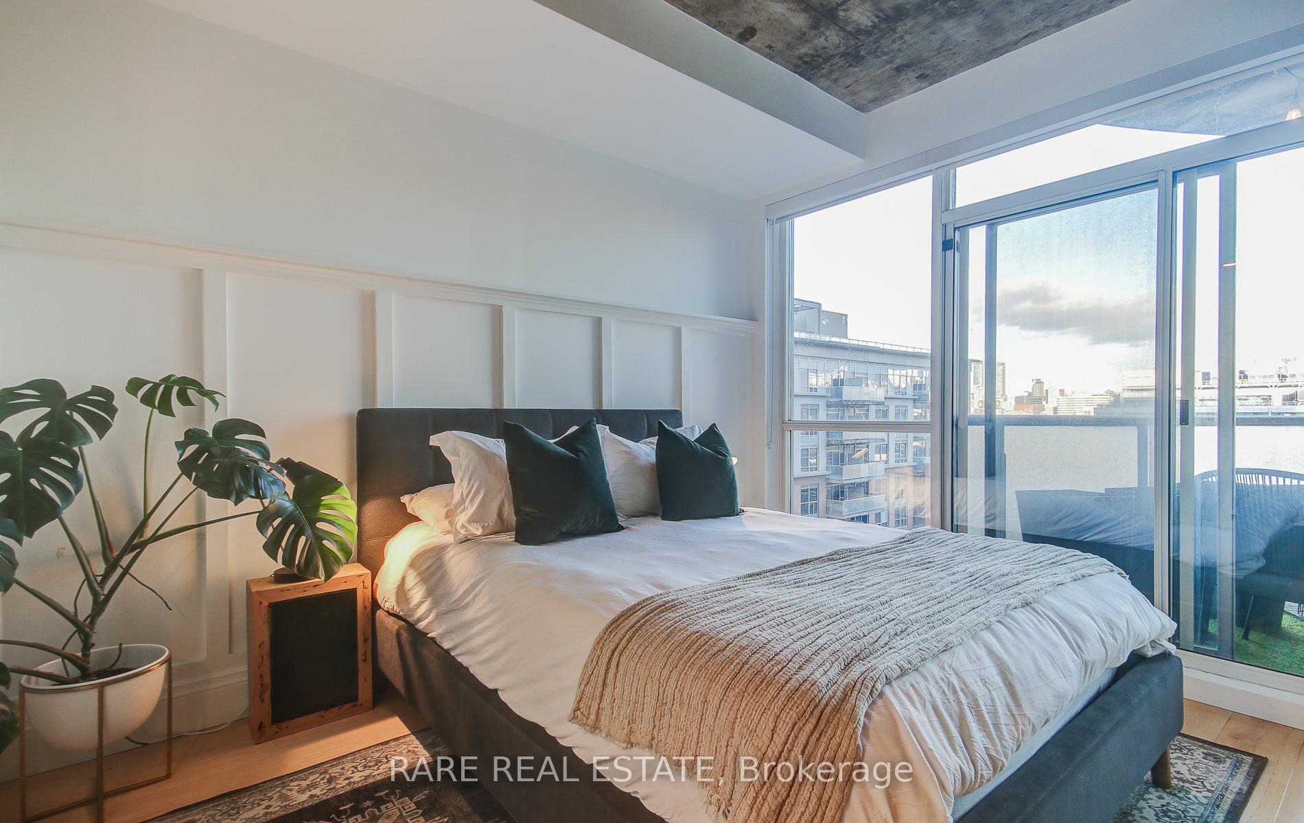 Photo 9 of Unit 829, 1 Shaw Street, Toronto, Niagara — HOMEH