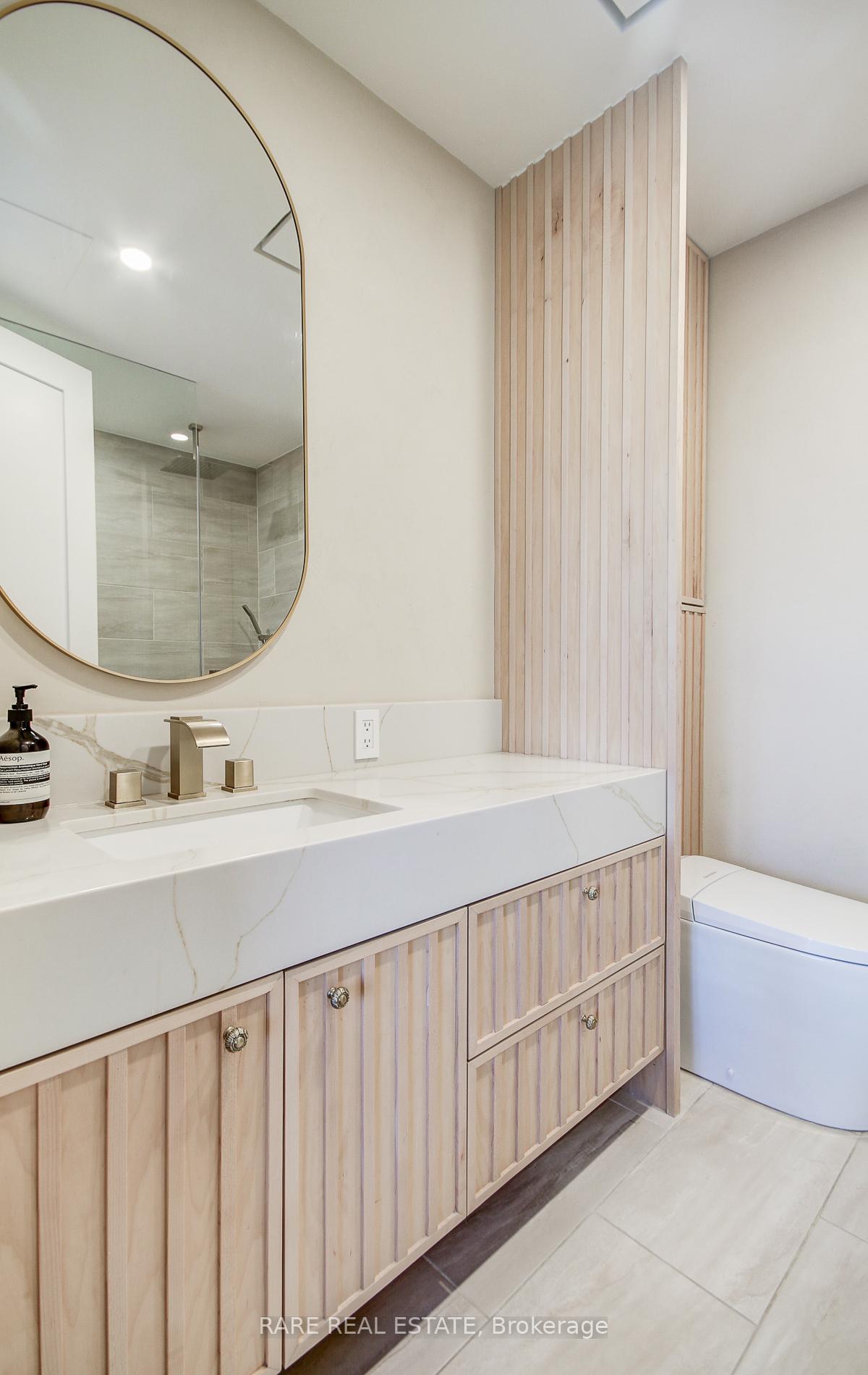 Photo 17 of Unit 829, 1 Shaw Street, Toronto, Niagara — HOMEH