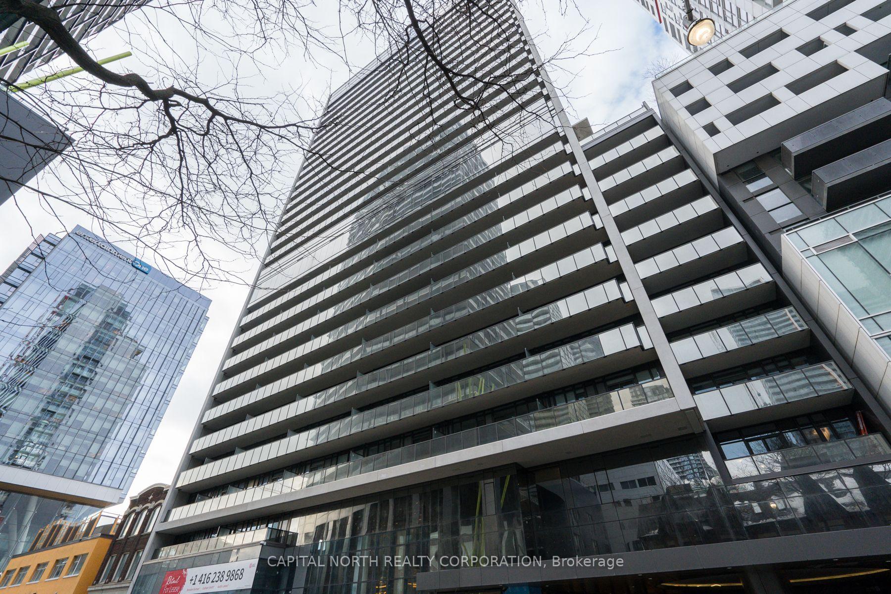 Front of Unit 2808, 330 Richmond Street W
