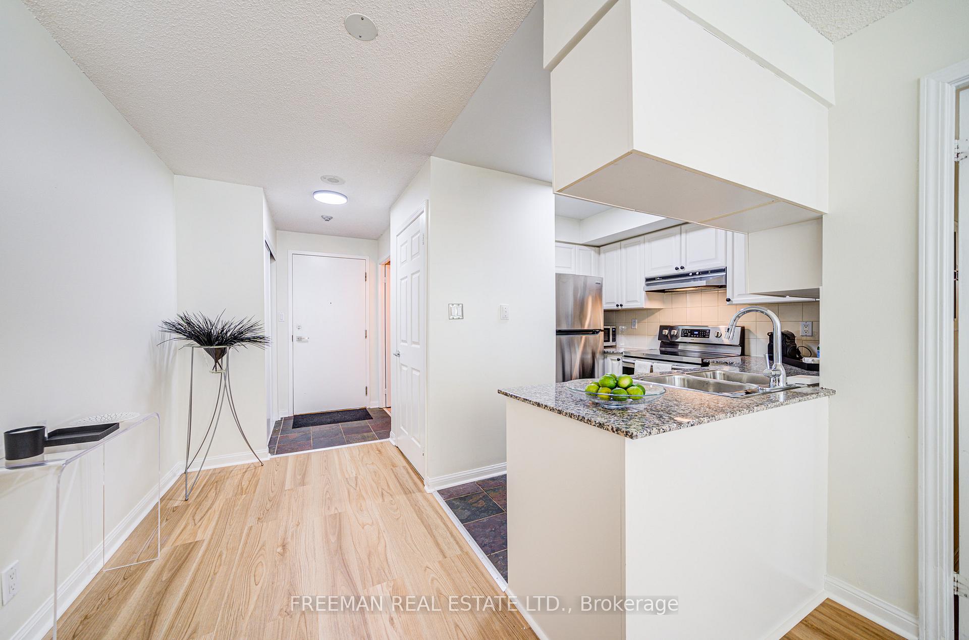 Photo 8 of Unit 620, 230 Queens Quay W, Toronto, Waterfront Communities — HOMEH