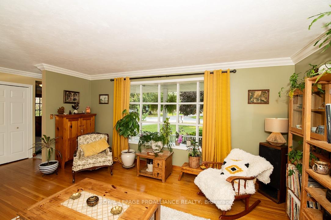 Photo 7 of 68 Edgehill Road, Belleville, Belleville Ward — HOMEH