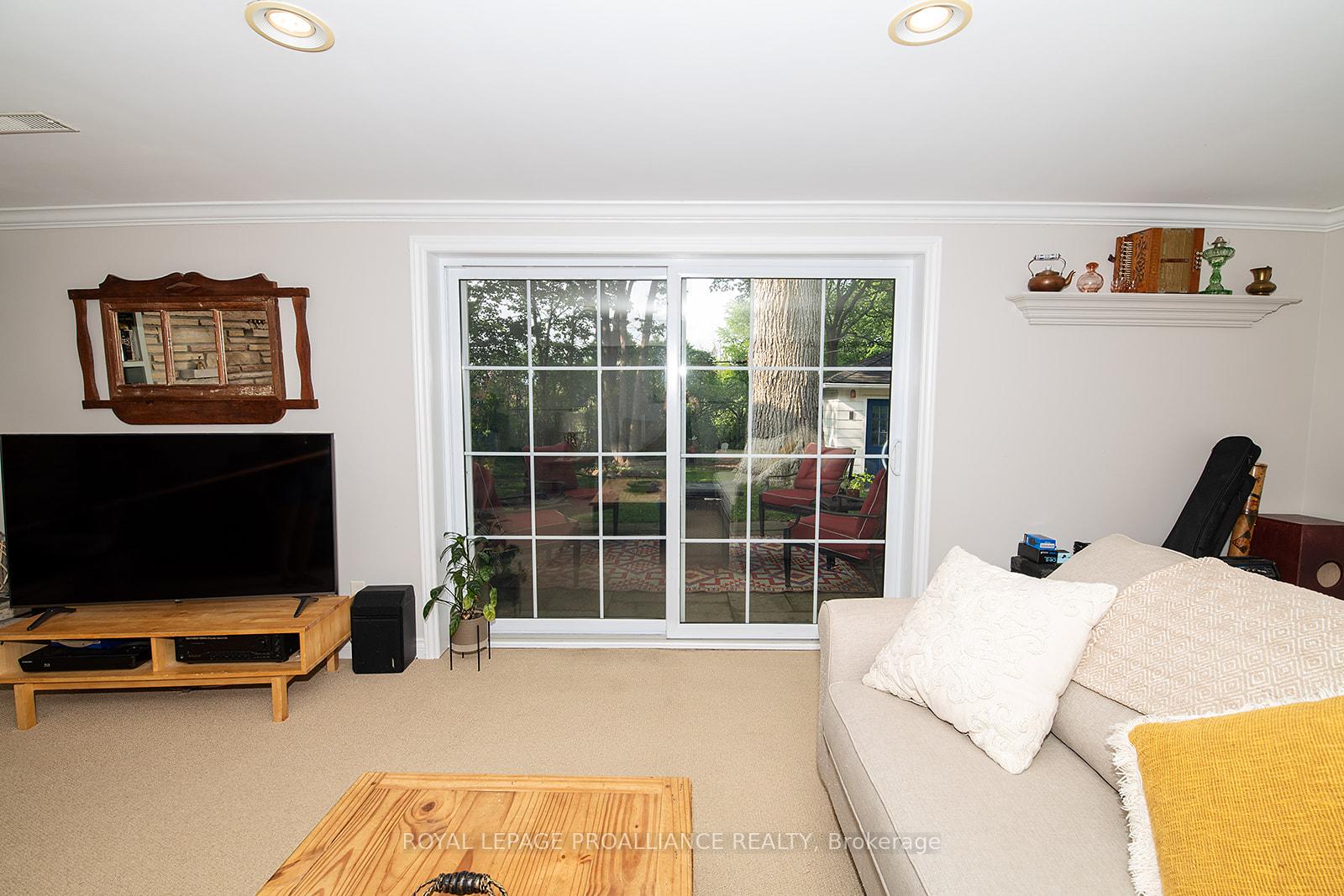 Photo 13 of 68 Edgehill Road, Belleville, Belleville Ward — HOMEH