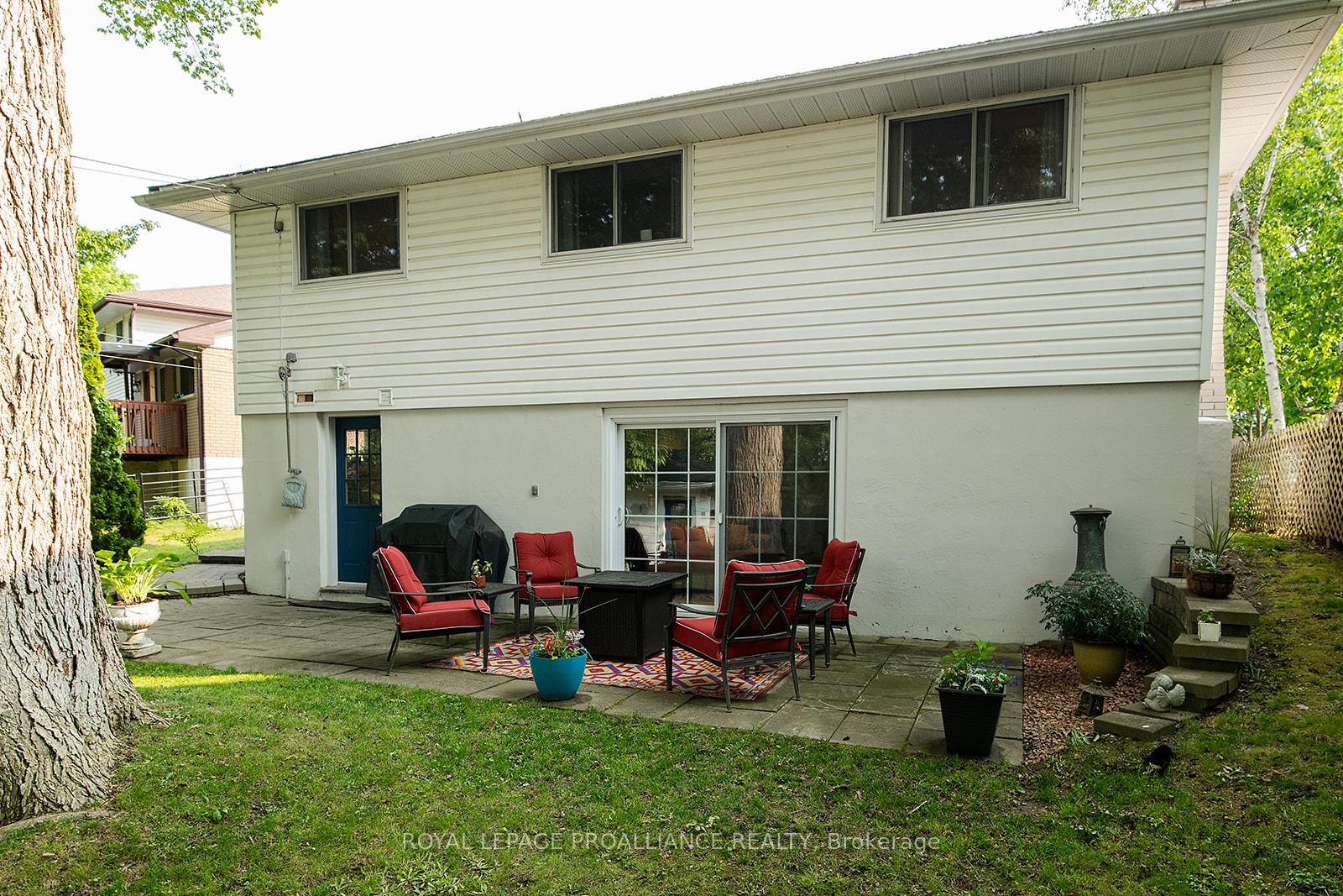 Photo 14 of 68 Edgehill Road, Belleville, Belleville Ward — HOMEH