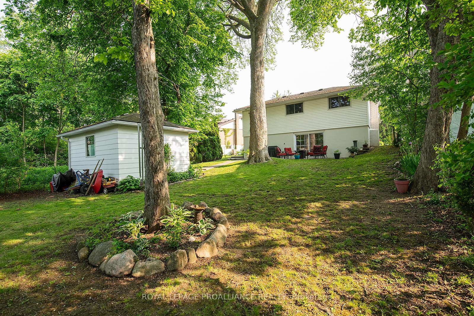 Photo 15 of 68 Edgehill Road, Belleville, Belleville Ward — HOMEH