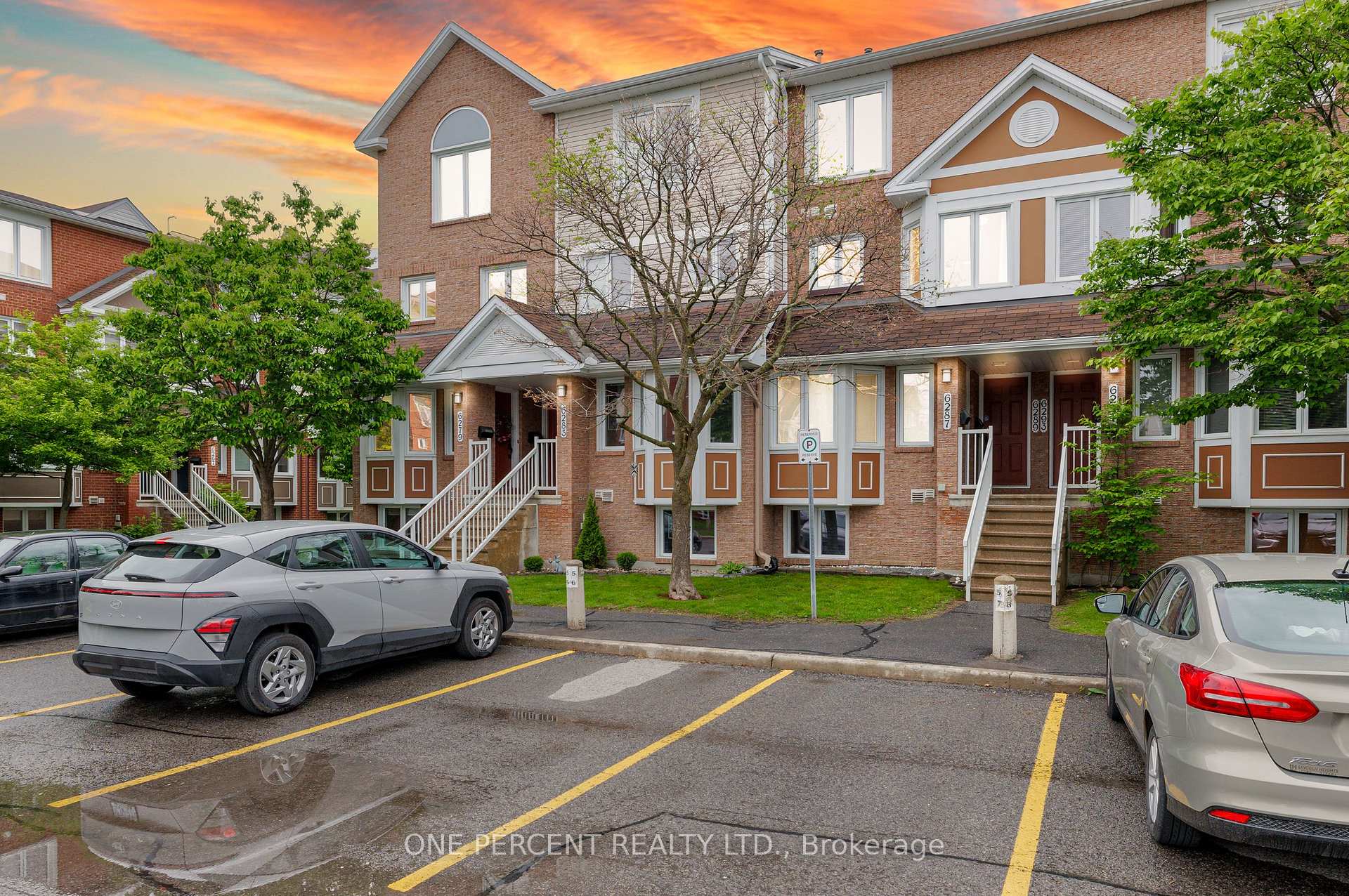 Front of Unit 19, 6289 Tealwood Place