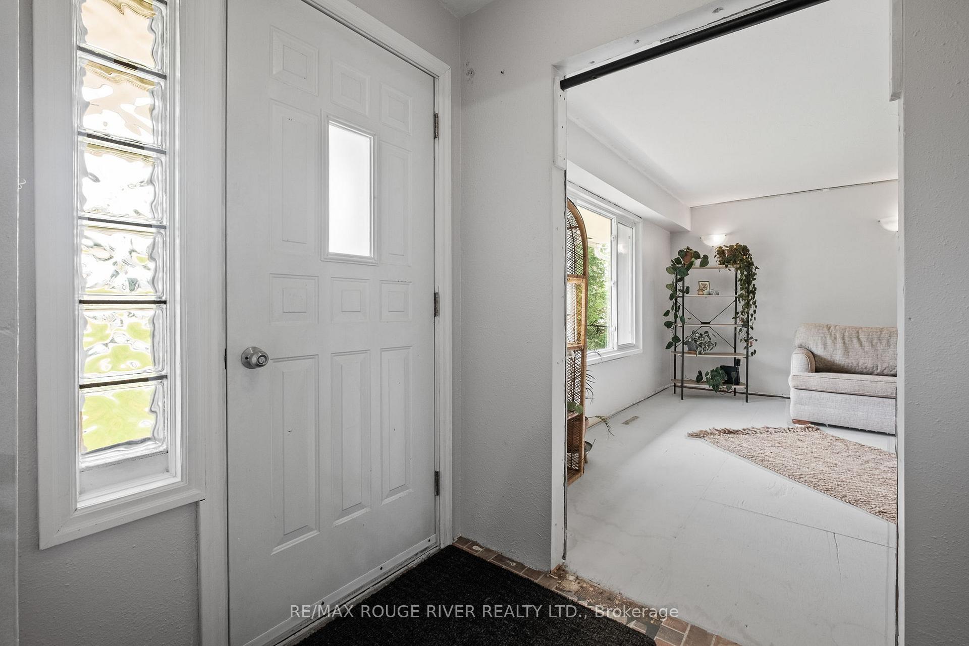 Photo 3 of 165 King Street E, Cramahe, Colborne — HOMEH