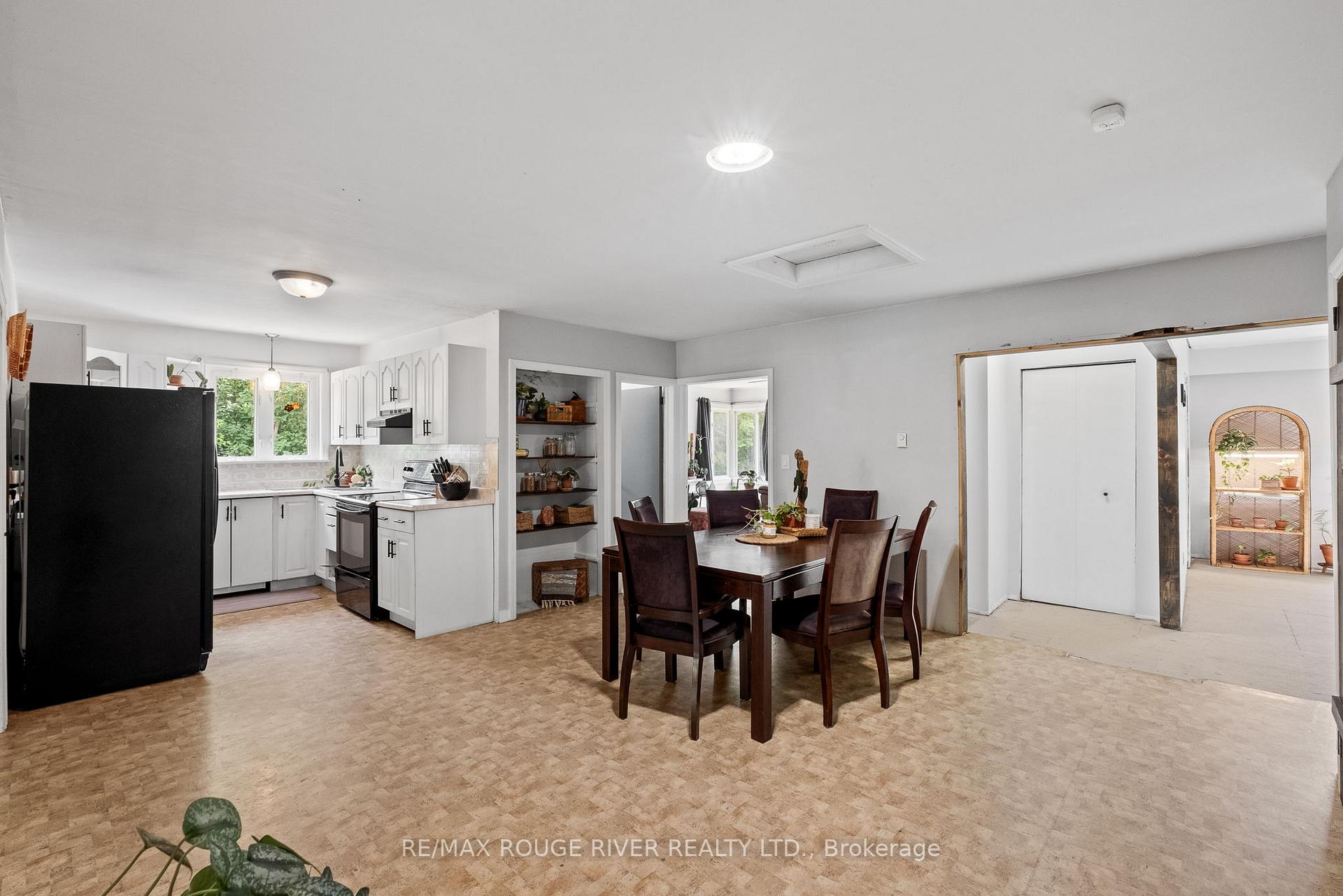 Photo 9 of 165 King Street E, Cramahe, Colborne — HOMEH