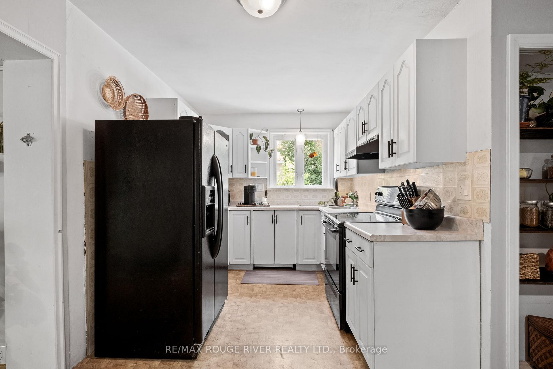 Photo 10 of 165 King Street E, Cramahe, Colborne — HOMEH
