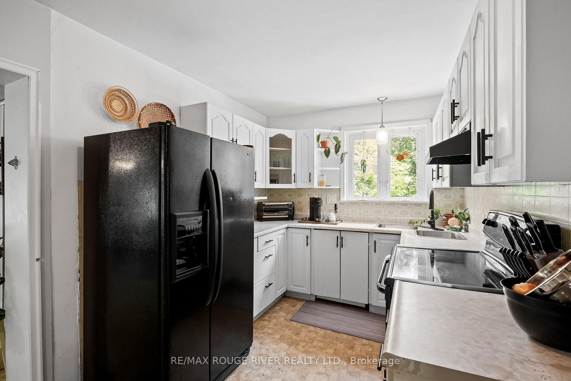 Photo 11 of 165 King Street E, Cramahe, Colborne — HOMEH