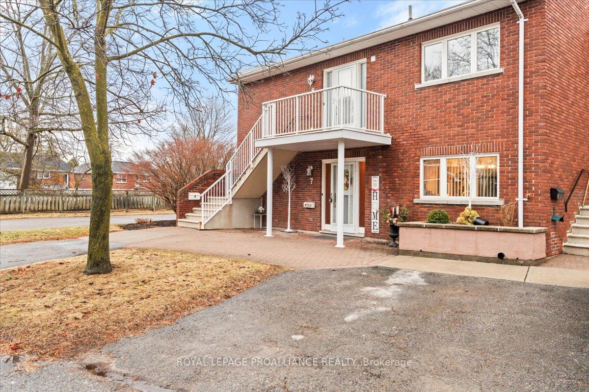 Photo 2 of Unit 7, 179 Herchimer Avenue, Belleville, Belleville Ward — HOMEH