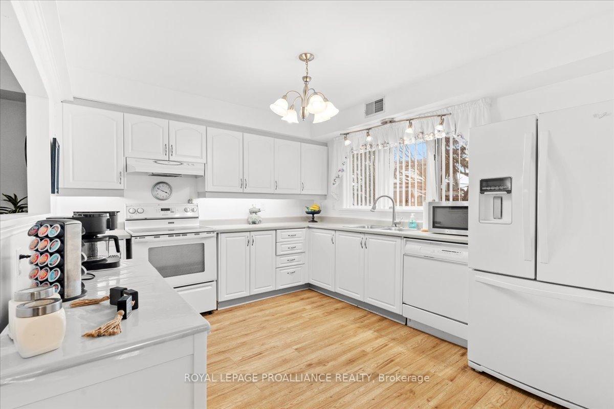 Photo 16 of Unit 7, 179 Herchimer Avenue, Belleville, Belleville Ward — HOMEH