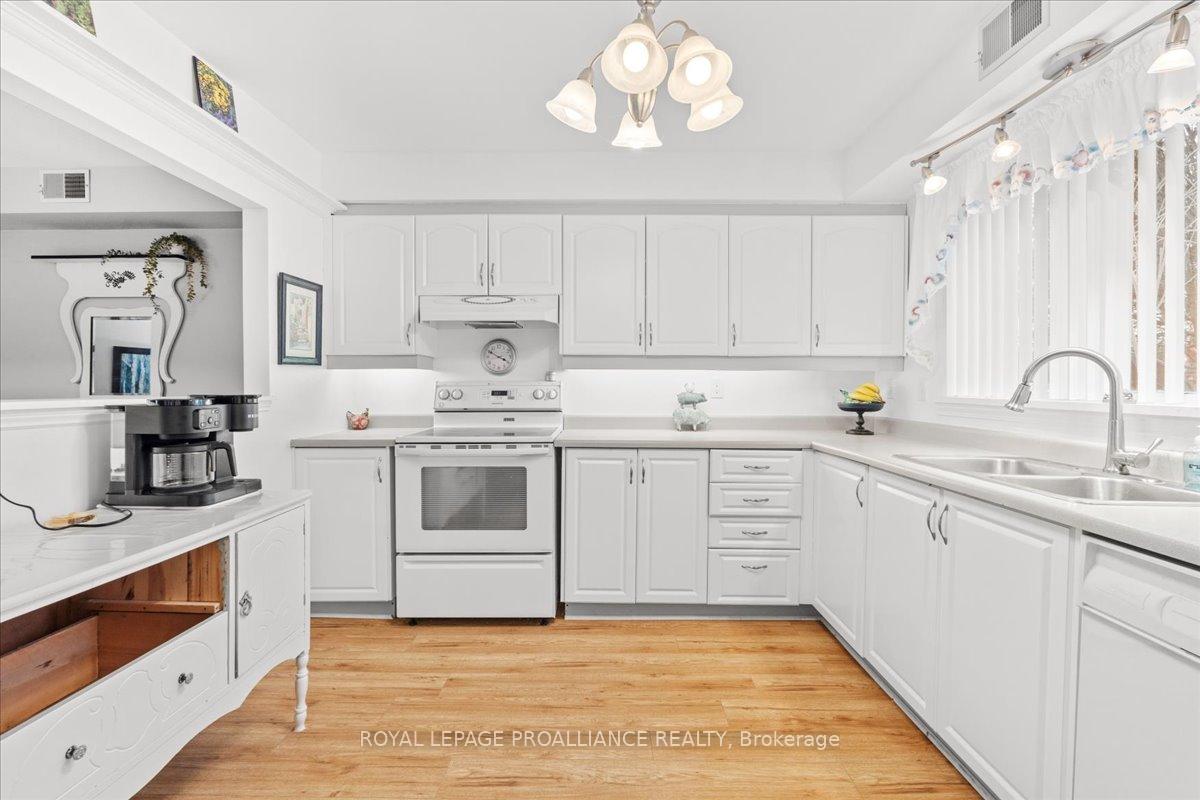 Photo 17 of Unit 7, 179 Herchimer Avenue, Belleville, Belleville Ward — HOMEH