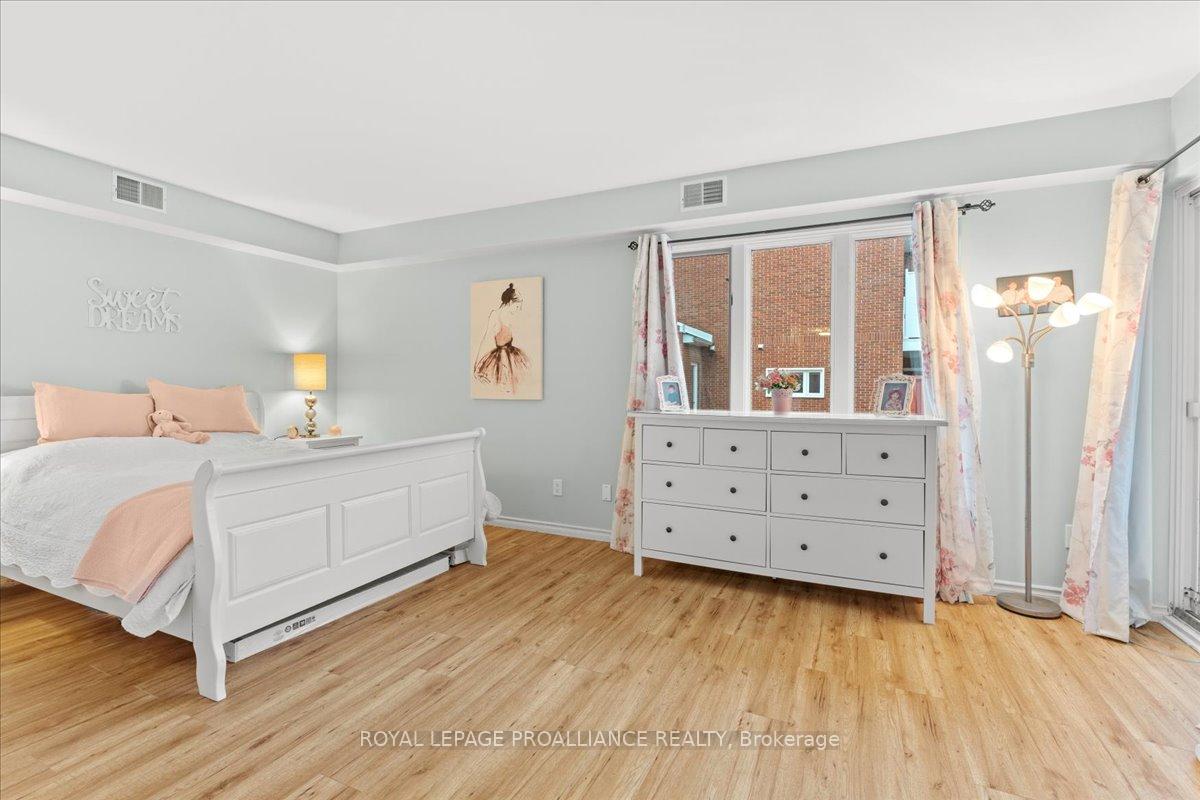 Photo 27 of Unit 7, 179 Herchimer Avenue, Belleville, Belleville Ward — HOMEH