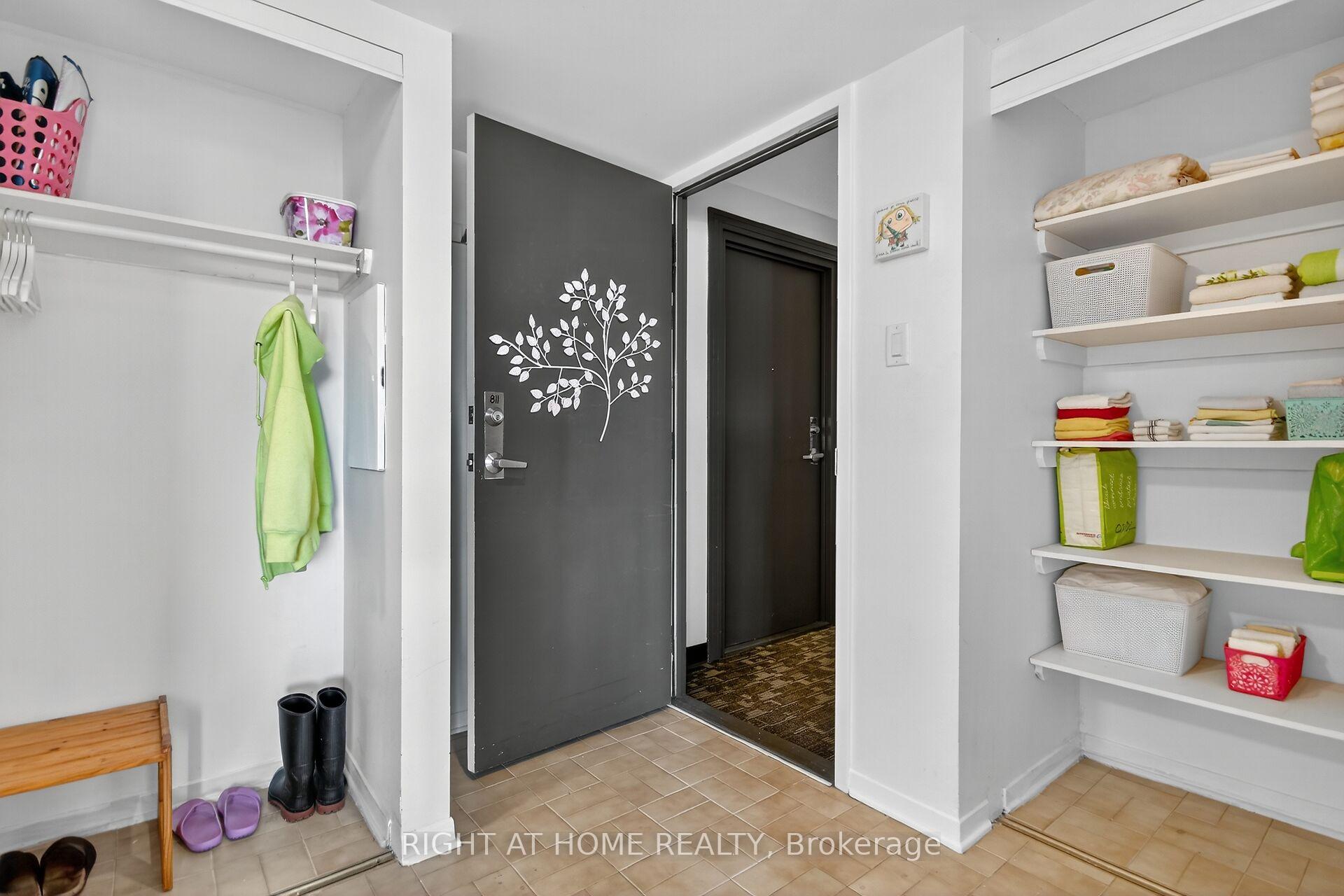 Photo 5 of Unit 811, 35 Holland Avenue, Ottawa, Ottawa West — HOMEH