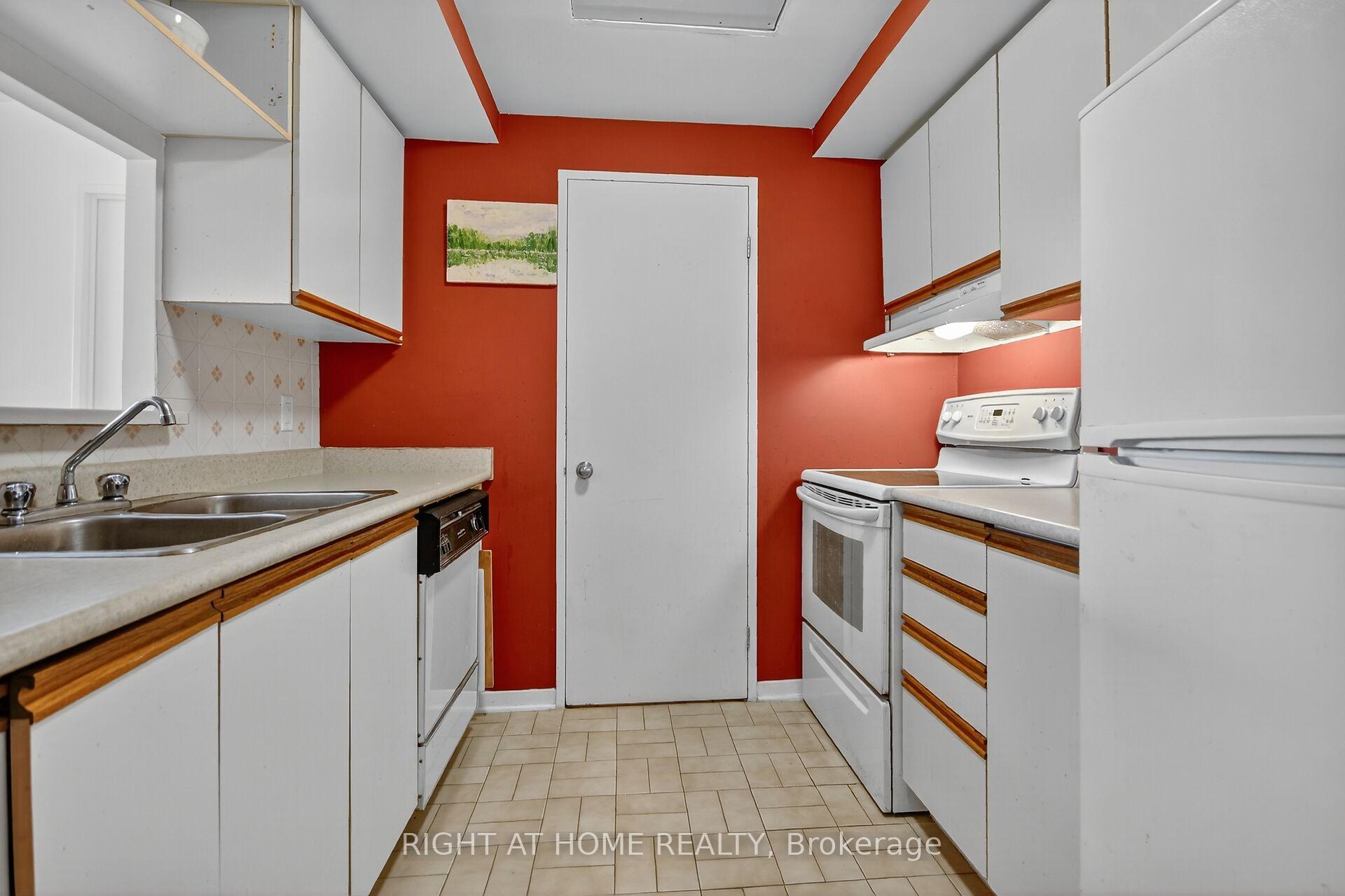 Photo 7 of Unit 811, 35 Holland Avenue, Ottawa, Ottawa West — HOMEH