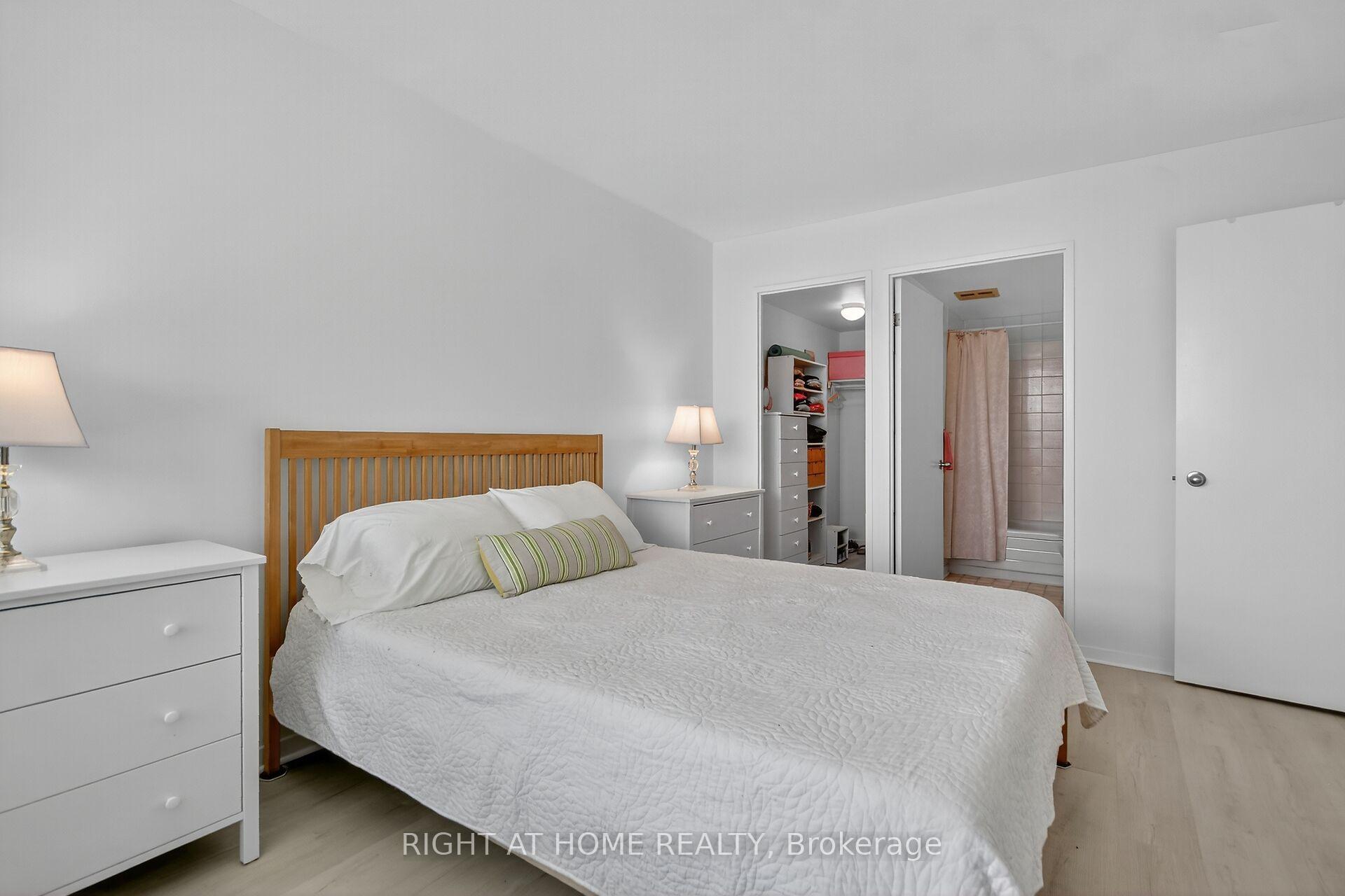 Photo 15 of Unit 811, 35 Holland Avenue, Ottawa, Ottawa West — HOMEH