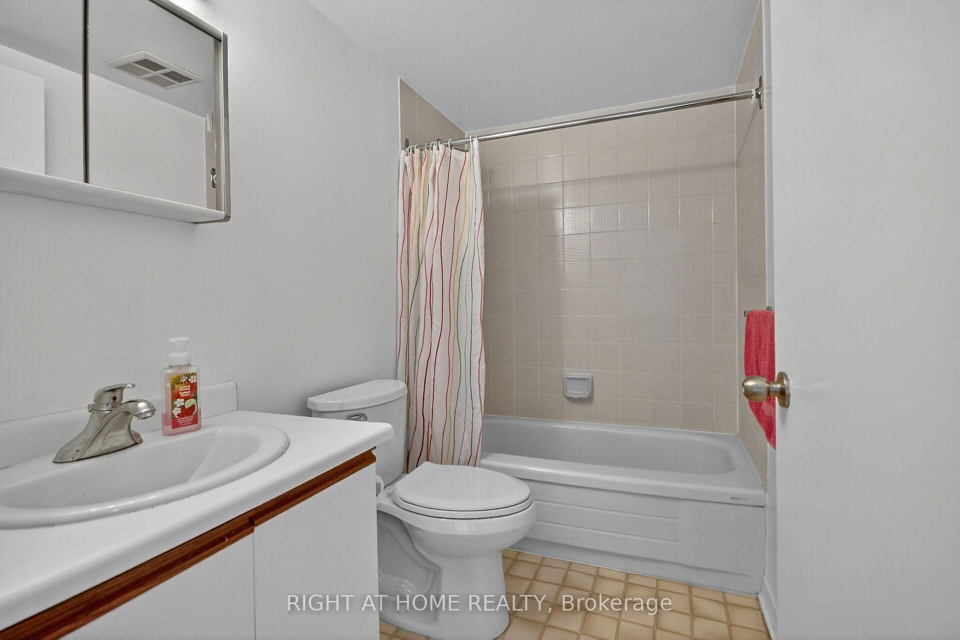 Photo 16 of Unit 811, 35 Holland Avenue, Ottawa, Ottawa West — HOMEH