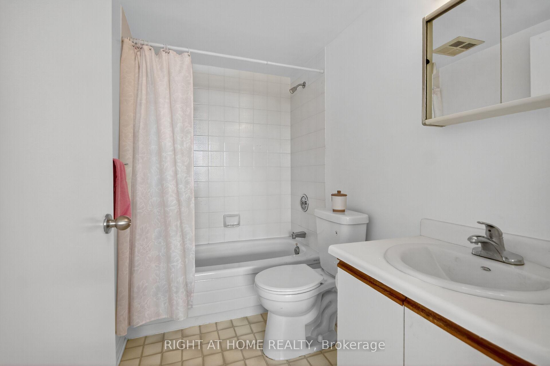 Photo 19 of Unit 811, 35 Holland Avenue, Ottawa, Ottawa West — HOMEH