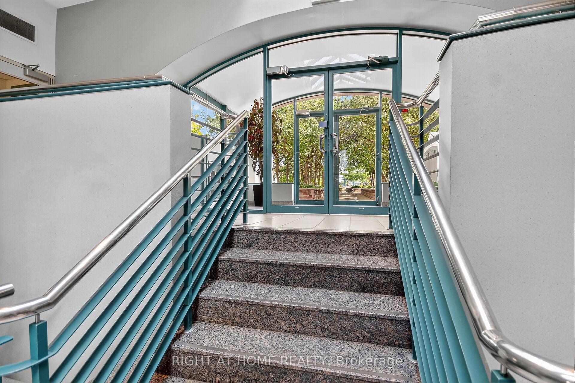 Photo 23 of Unit 811, 35 Holland Avenue, Ottawa, Ottawa West — HOMEH