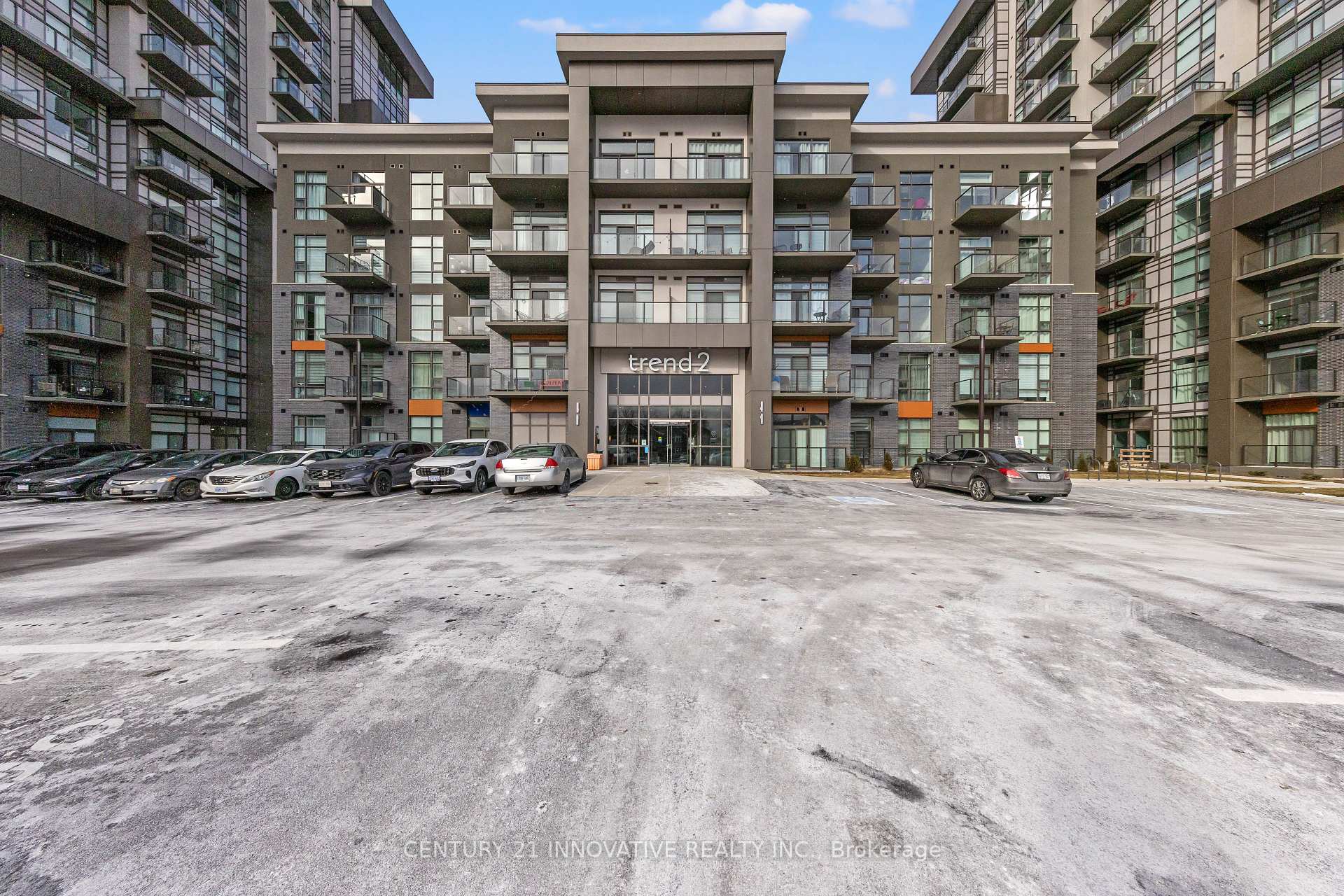 Photo 4 of Unit 913, 460 Dundas Street E, Hamilton, Waterdown — HOMEH