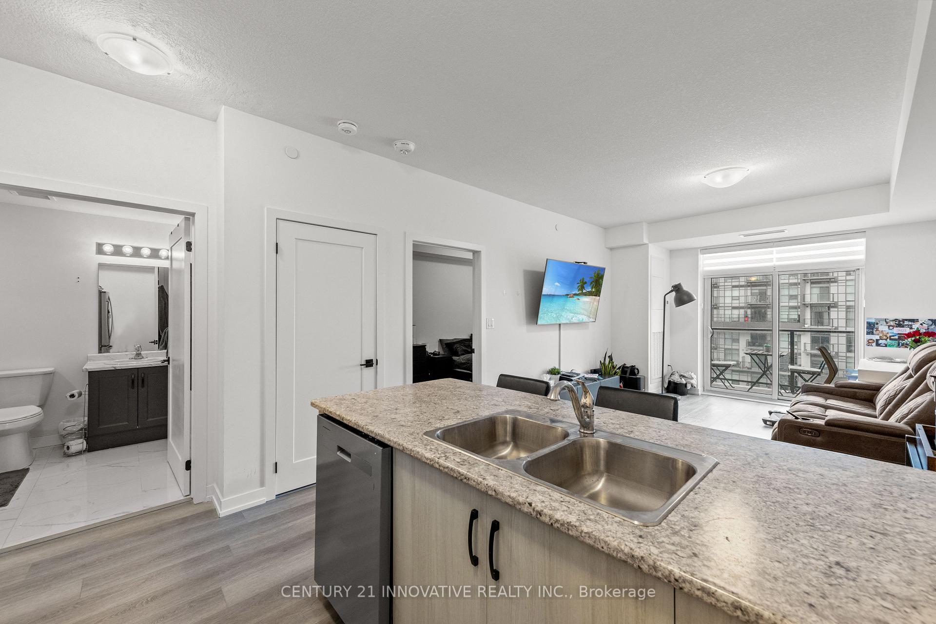 Photo 17 of Unit 913, 460 Dundas Street E, Hamilton, Waterdown — HOMEH