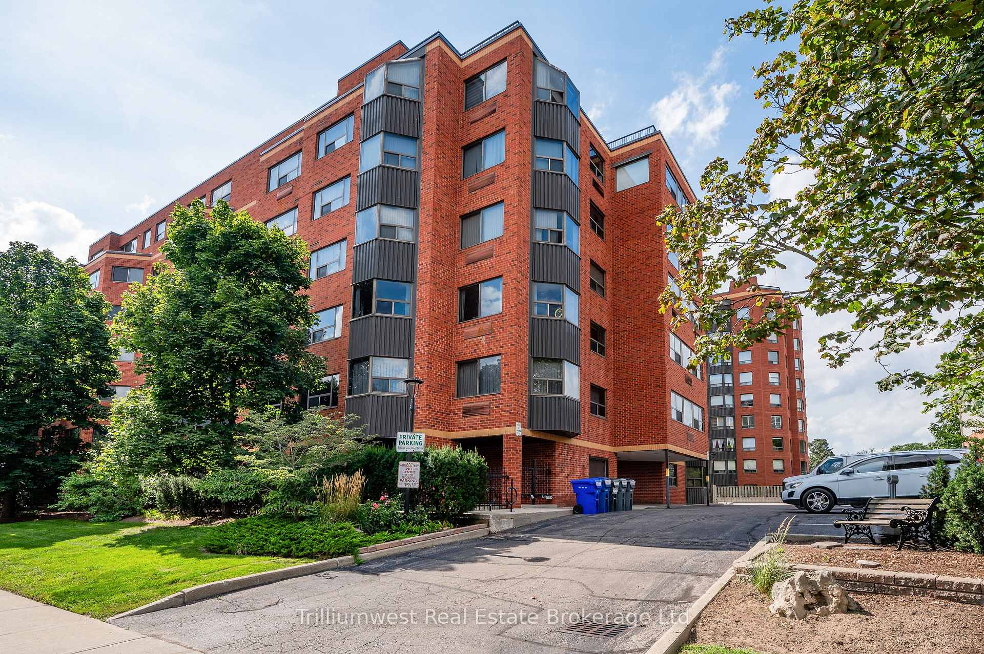 Photo 31 of Unit 401, 20 Ellen Street E, Kitchener — HOMEH