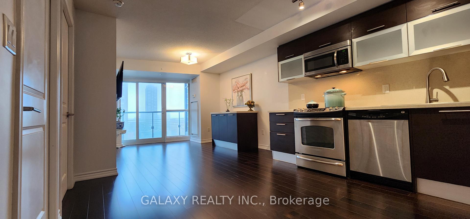 Photo 13 of Unit 1505, 386 Yonge Street, Toronto, Bay Street Corridor — HOMEH