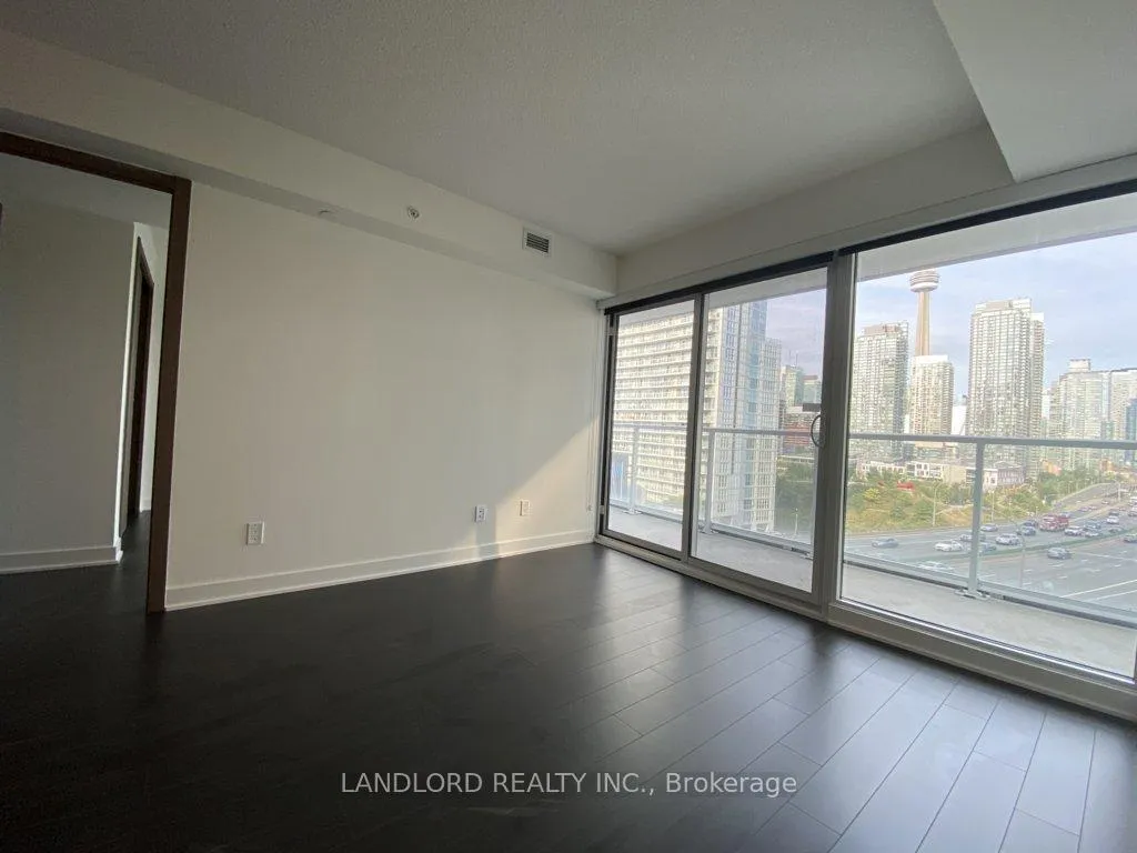 Photo 5 of Unit 1011, 17 Bathurst Street, Toronto, Waterfront Communities — HOMEH