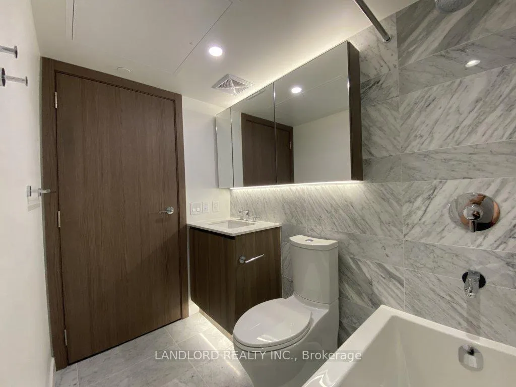 Photo 12 of Unit 1011, 17 Bathurst Street, Toronto, Waterfront Communities — HOMEH