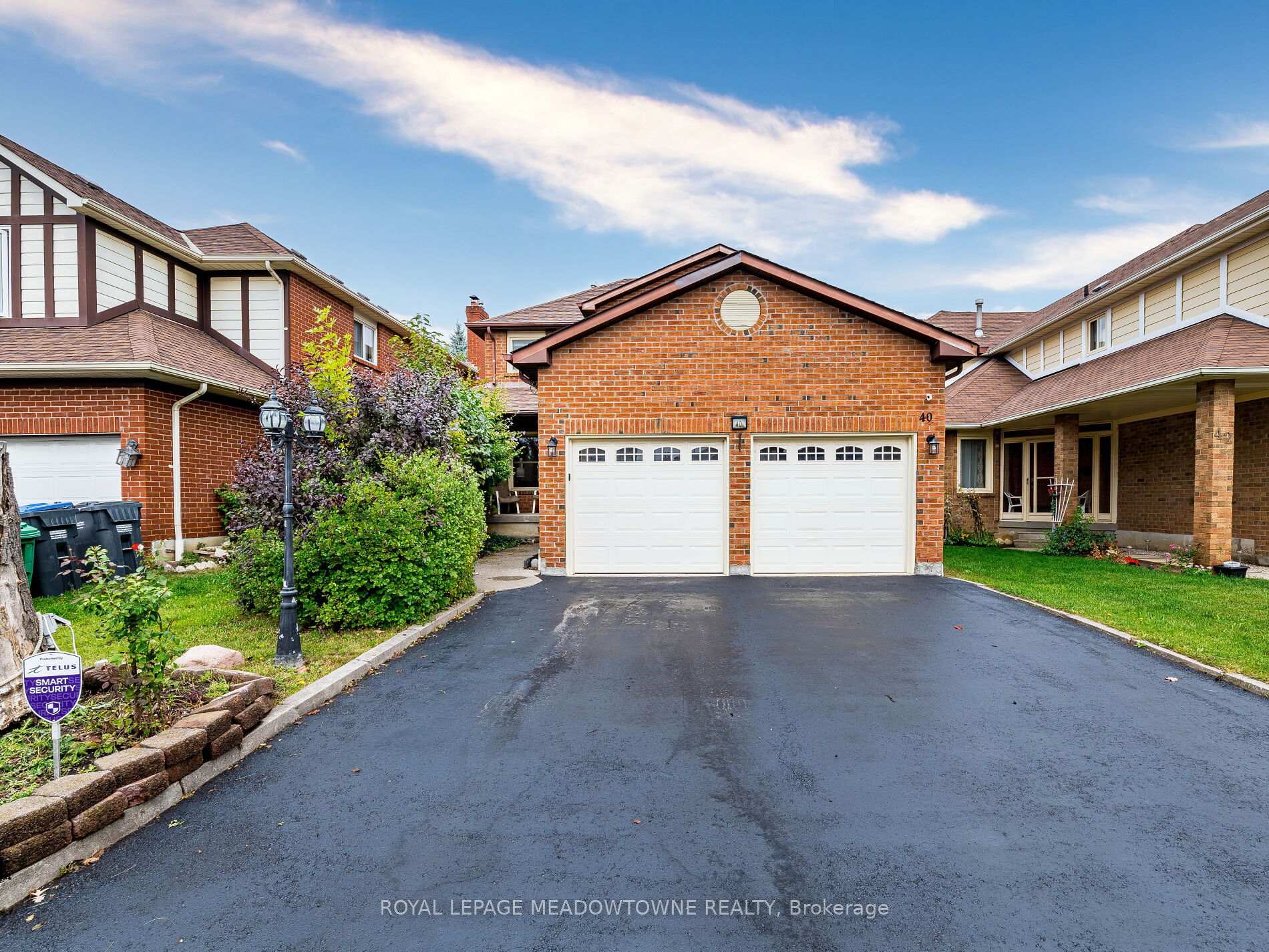 Photo 1 of 40 Lord Simcoe Drive, Brampton, Westgate — HOMEH