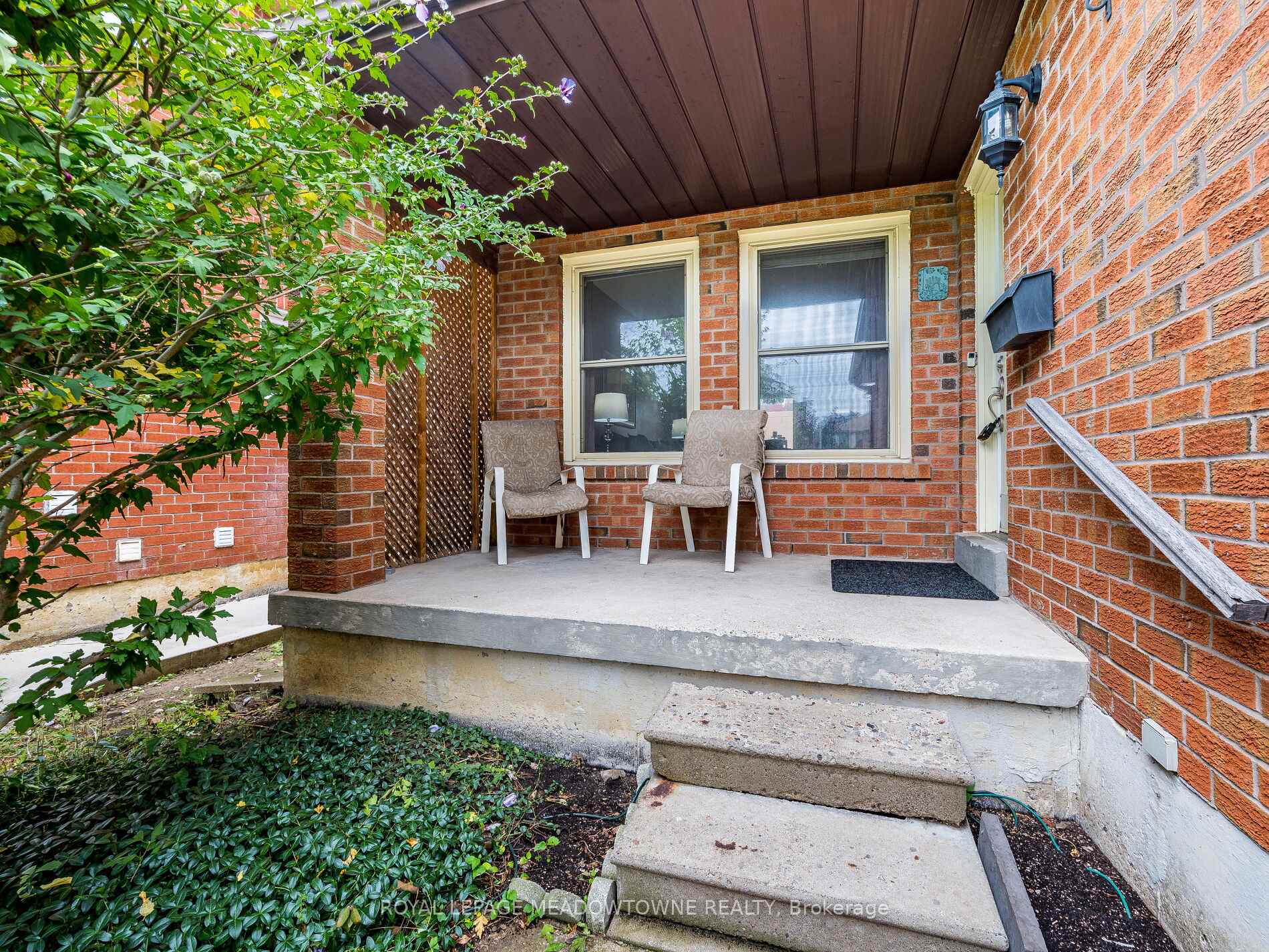 Photo 4 of 40 Lord Simcoe Drive, Brampton, Westgate — HOMEH