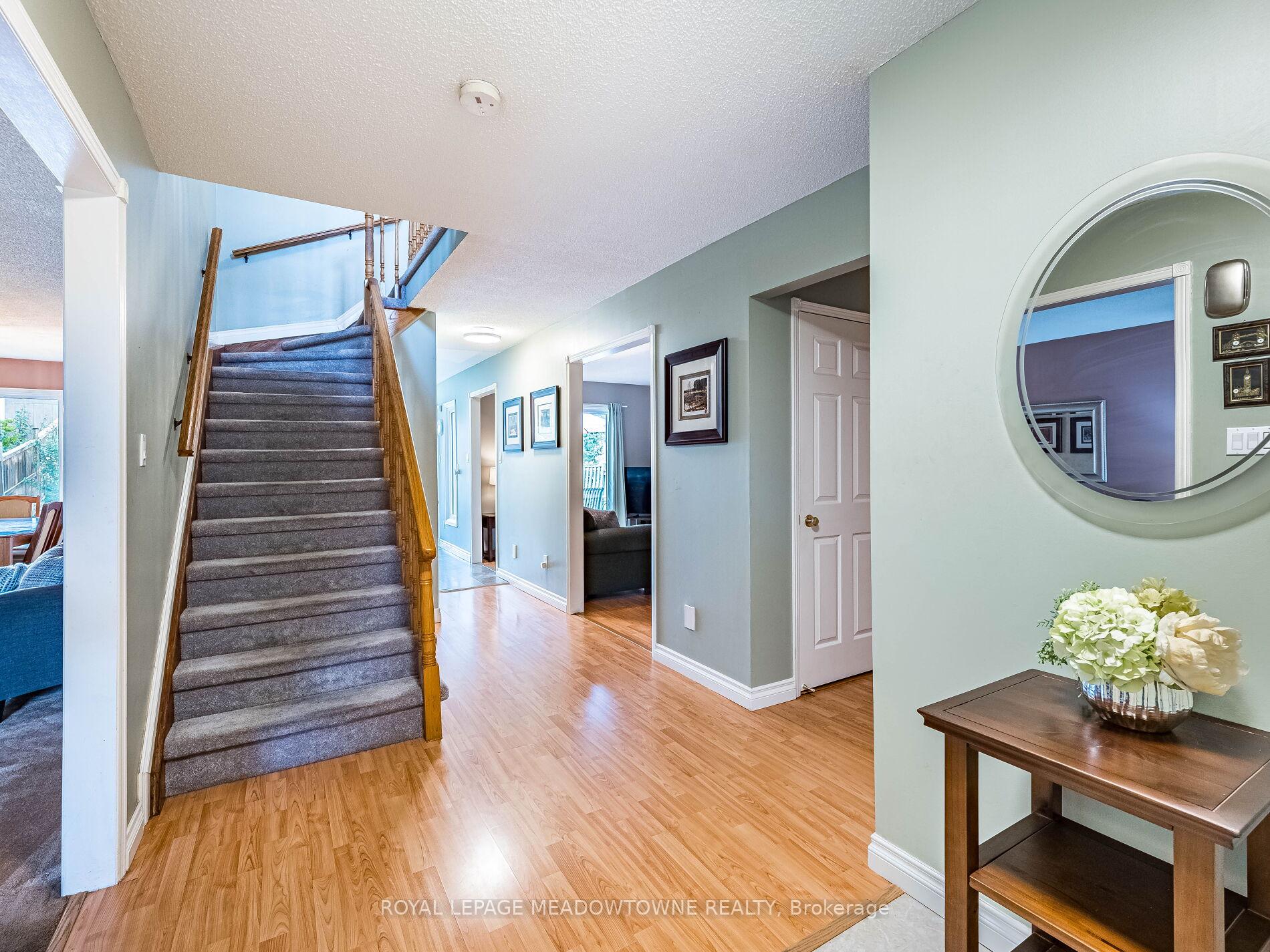 Photo 8 of 40 Lord Simcoe Drive, Brampton, Westgate — HOMEH