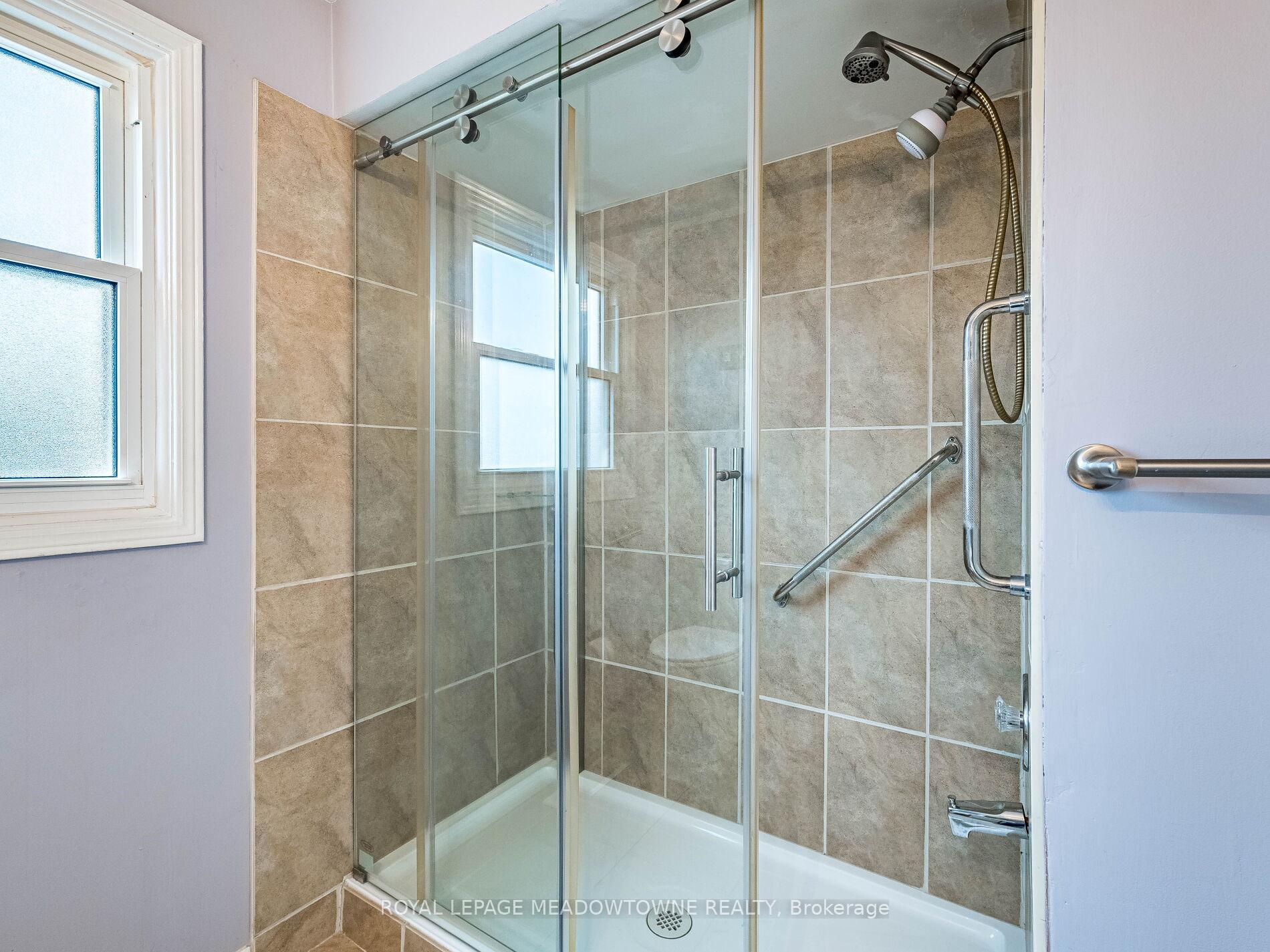 Photo 44 of 40 Lord Simcoe Drive, Brampton, Westgate — HOMEH
