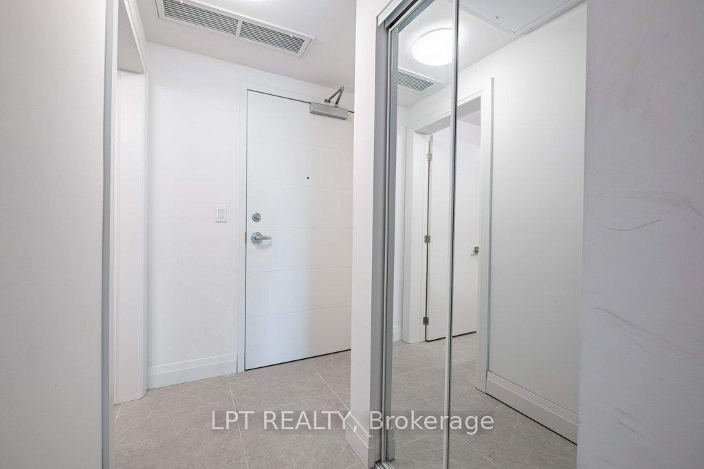 Photo 3 of Unit 920, 652 Princess Street, Kingston, Central City East — HOMEH