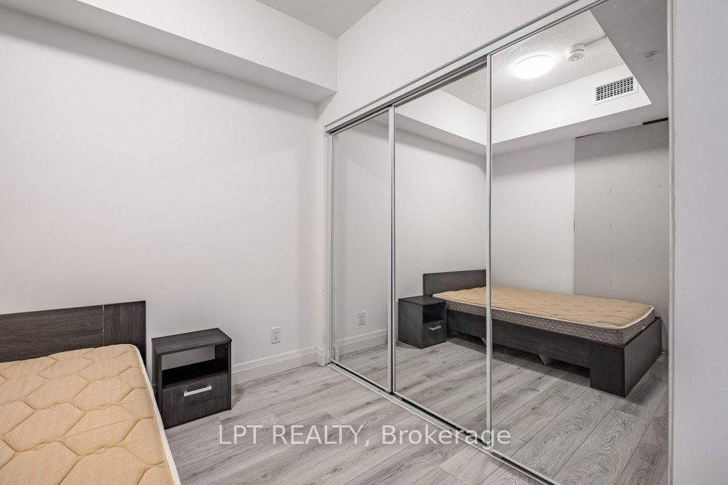 Photo 11 of Unit 920, 652 Princess Street, Kingston, Central City East — HOMEH