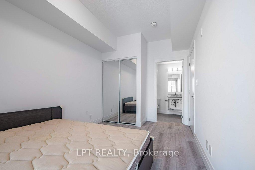 Photo 13 of Unit 920, 652 Princess Street, Kingston, Central City East — HOMEH
