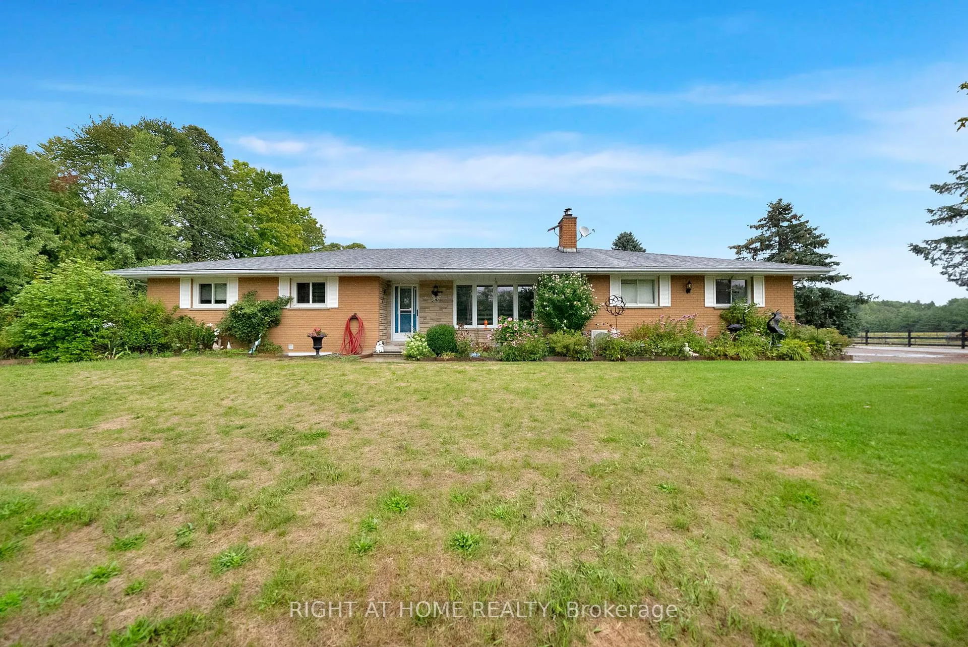 Front of 6265 Regional Road 18