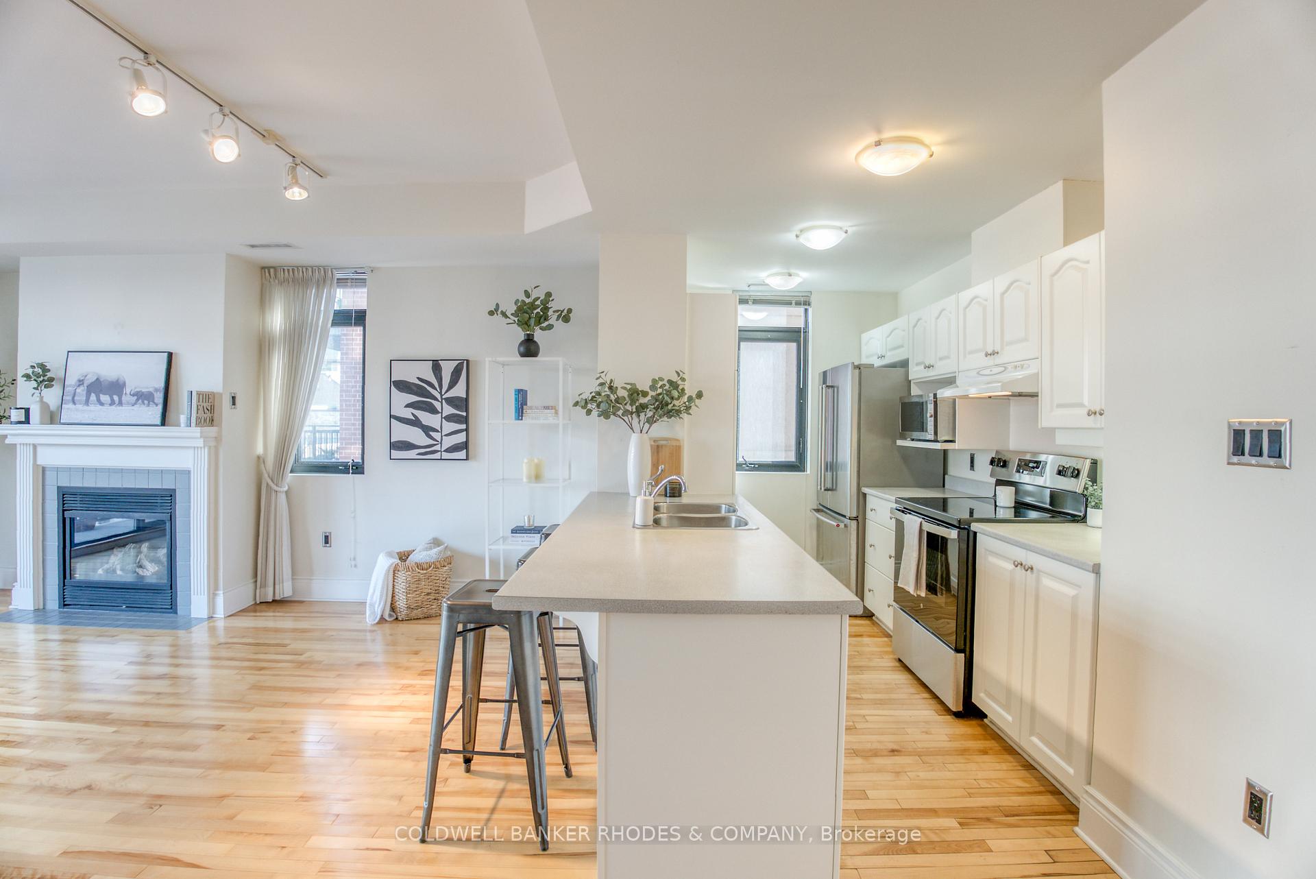 Photo 6 of Unit 402, 374 Cooper Street, Ottawa, Ottawa Centre — HOMEH